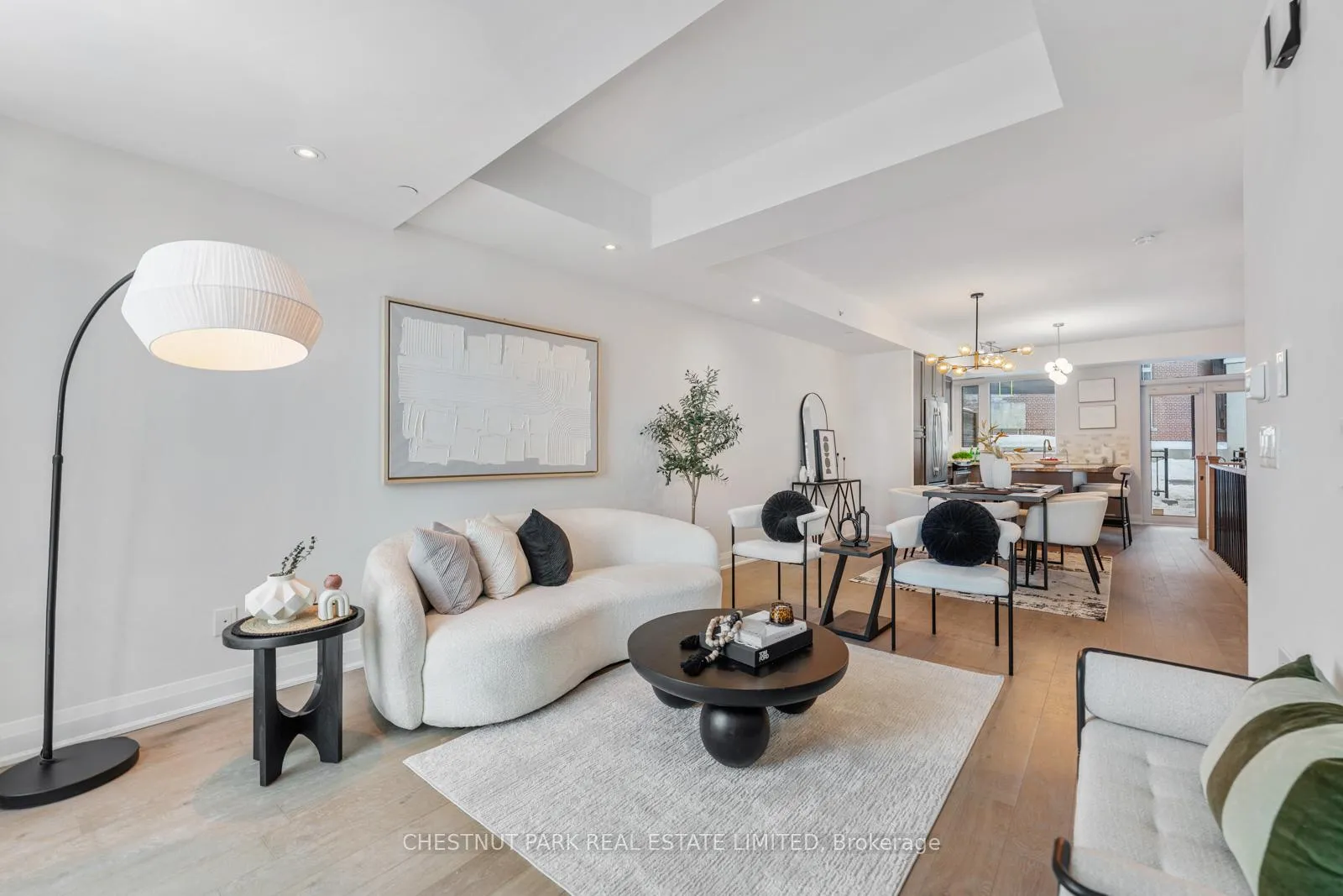 Photo 3 of 213 Duplex Avenue, Toronto, Yonge-Eglinton — HOMEH
