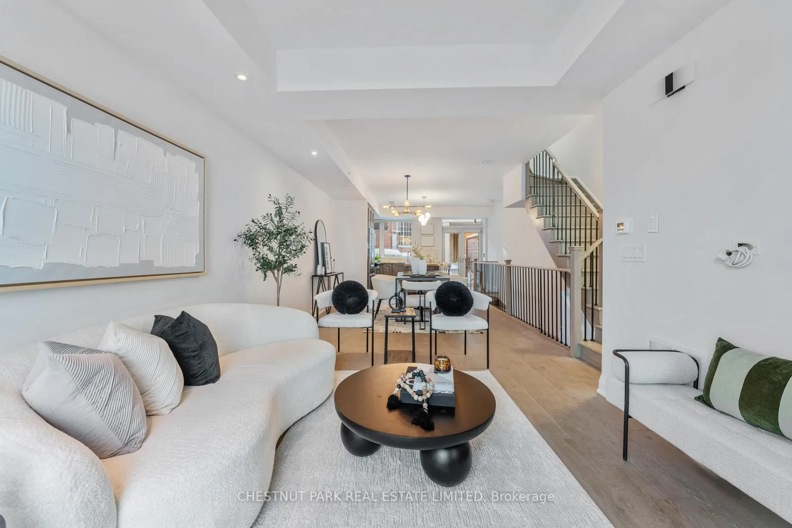 Photo 4 of 213 Duplex Avenue, Toronto, Yonge-Eglinton — HOMEH