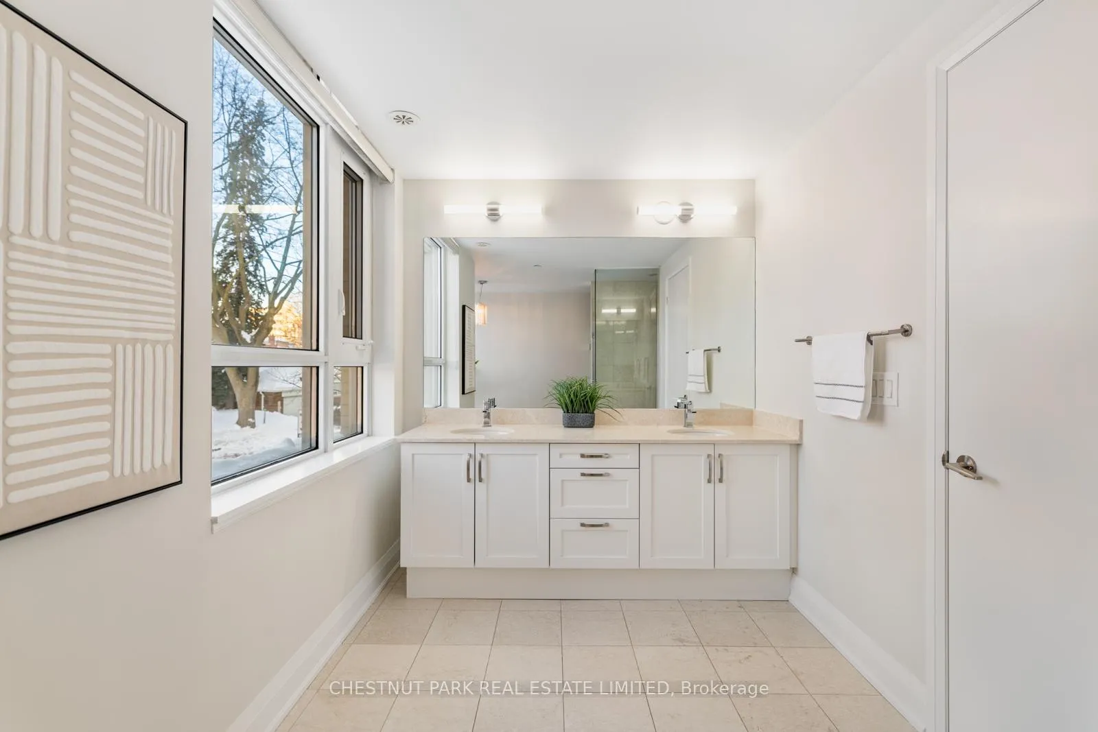 Photo 17 of 213 Duplex Avenue, Toronto, Yonge-Eglinton — HOMEH