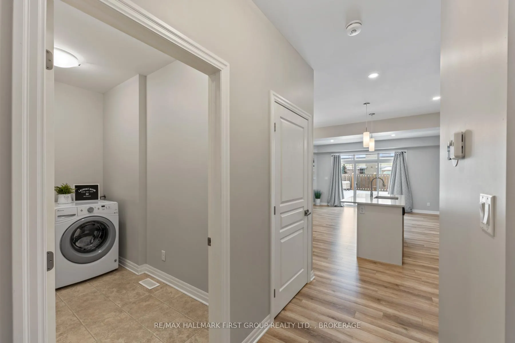Photo 12 of 928 Riverview Way, Kingston, Kingston East (Incl Barret Crt) — HOMEH