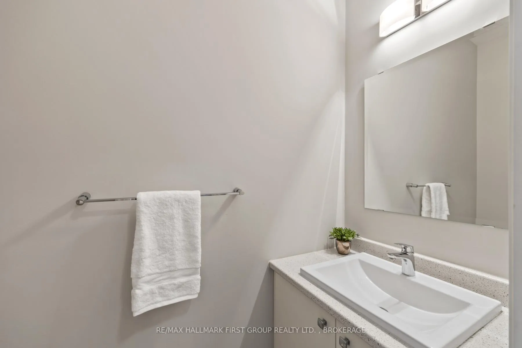 Photo 14 of 928 Riverview Way, Kingston, Kingston East (Incl Barret Crt) — HOMEH