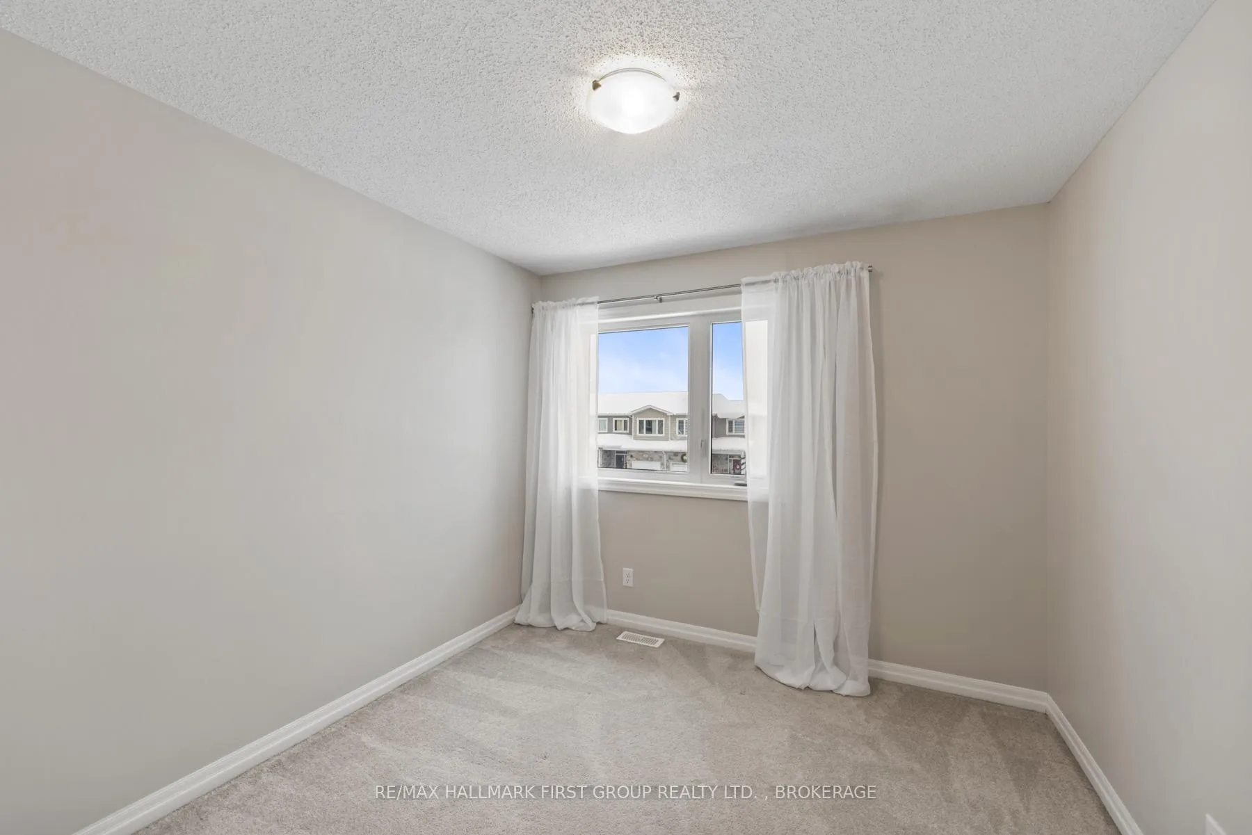 Photo 24 of 928 Riverview Way, Kingston, Kingston East (Incl Barret Crt) — HOMEH