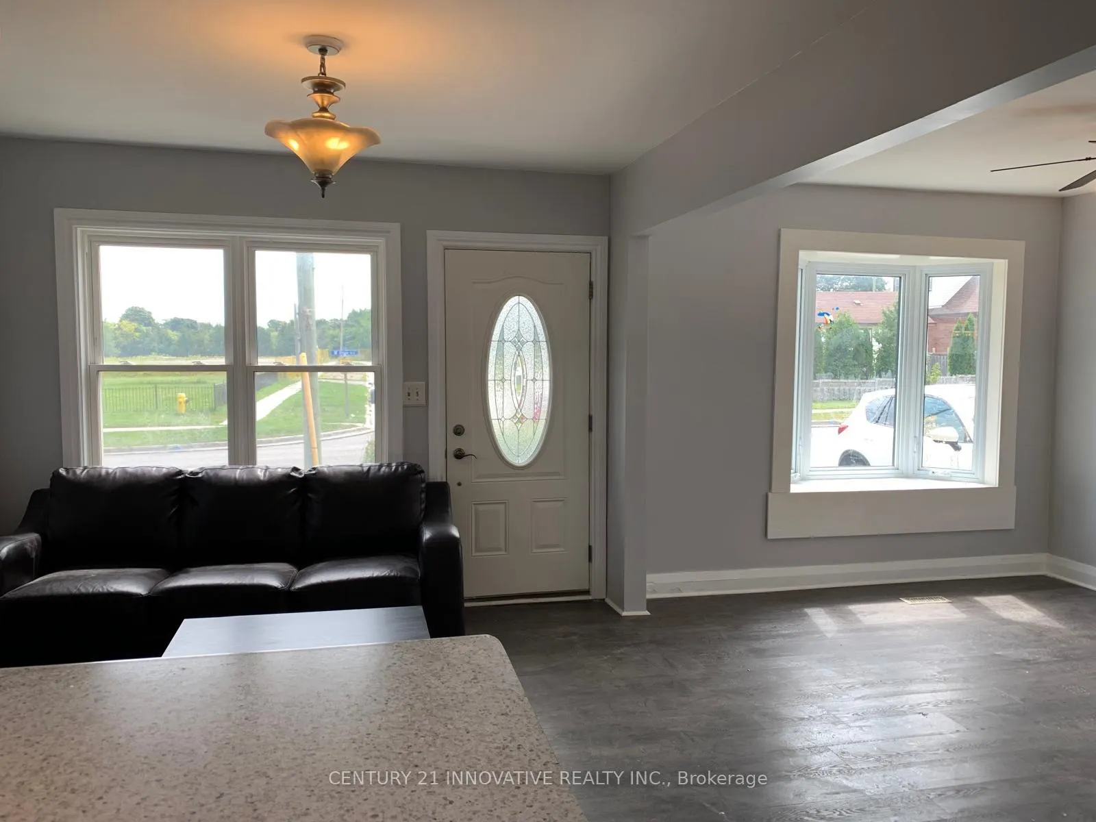 Photo 2 of 328 Bloor Street E, Oshawa, Lakeview — HOMEH