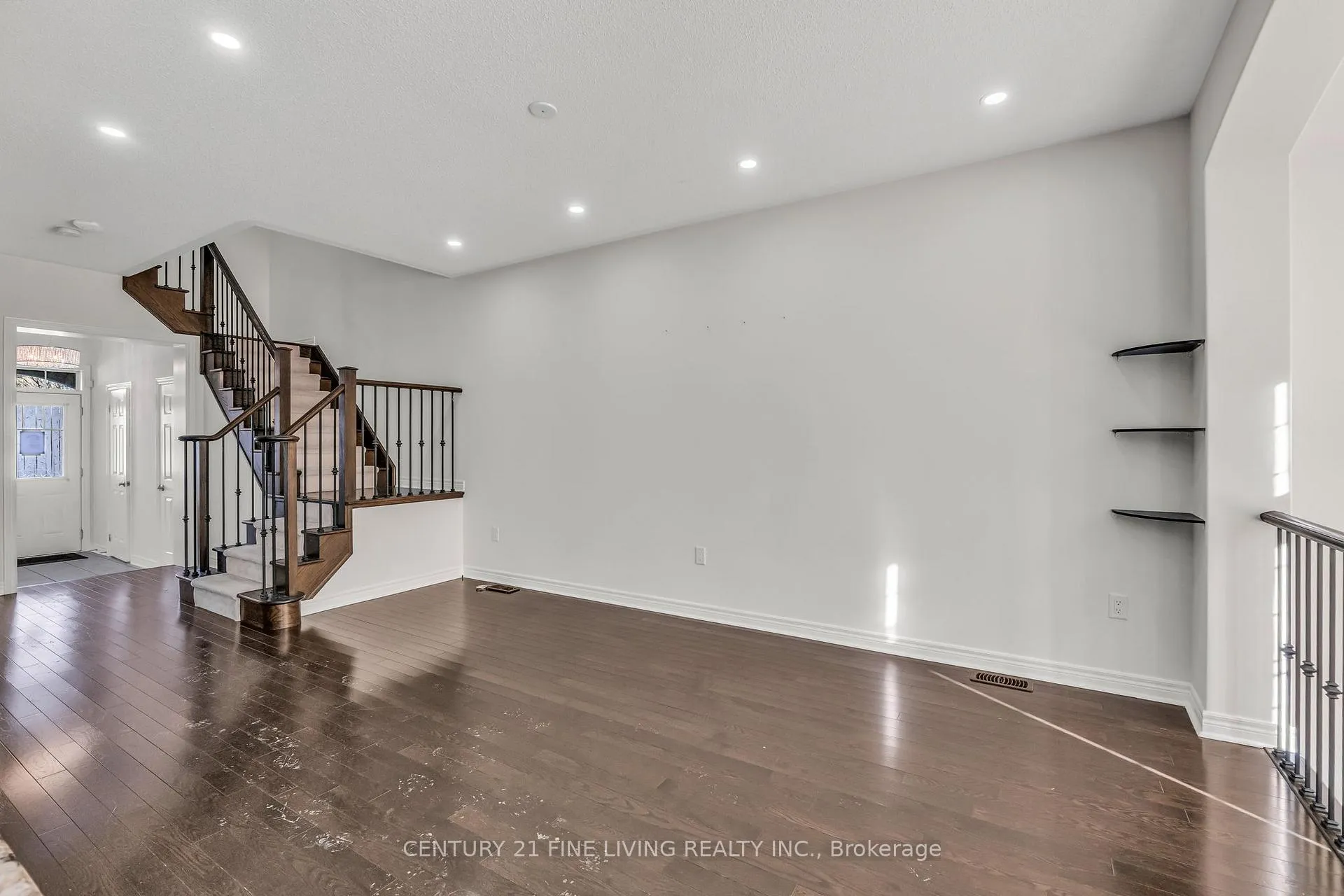 Photo 9 of 30 Kamori Drive, Caledon, Rural Caledon — HOMEH