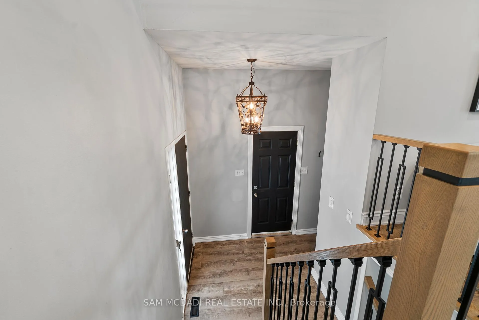 Photo 4 of 496 Seymour Drive, Oakville, West — HOMEH
