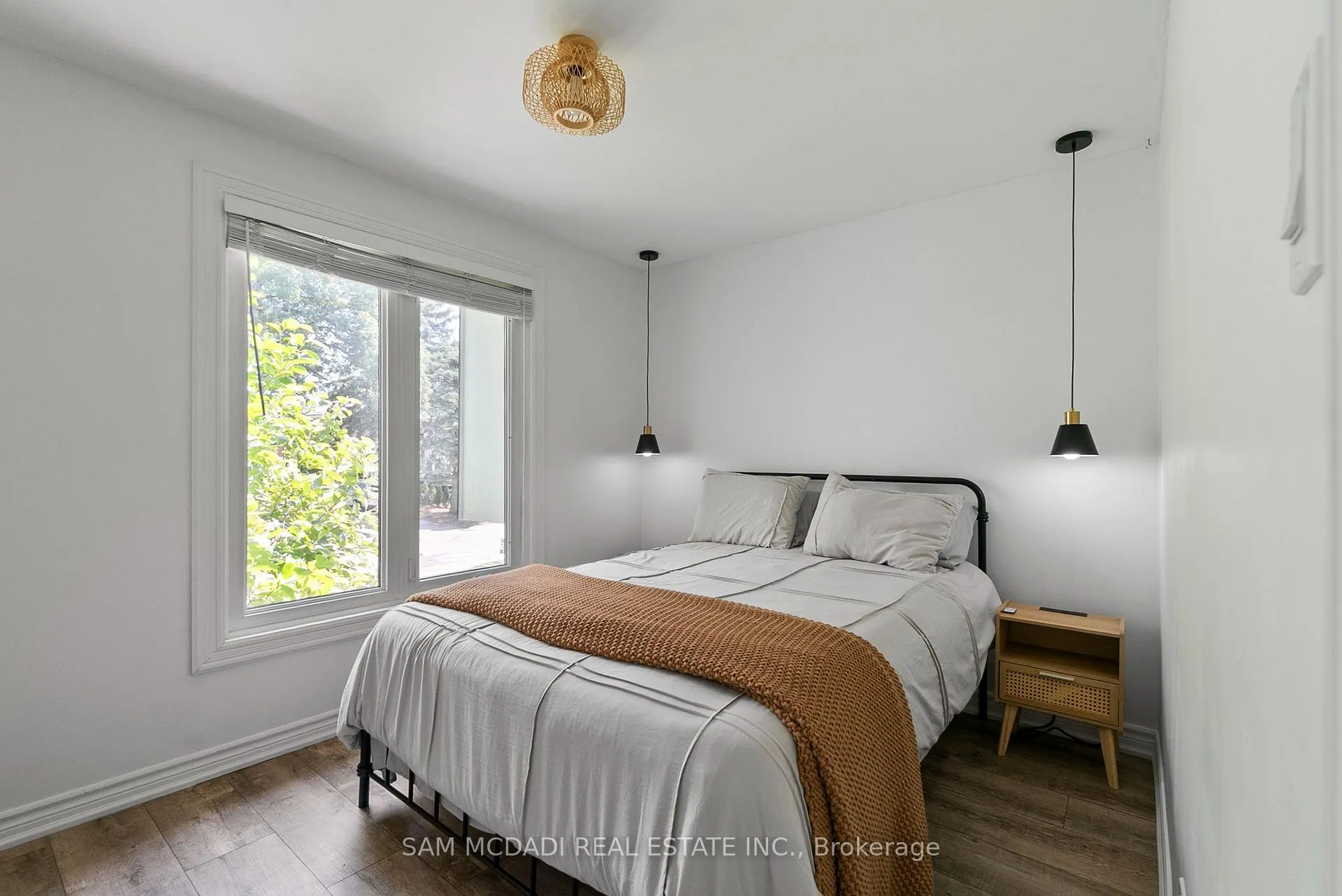 Photo 16 of 496 Seymour Drive, Oakville, West — HOMEH