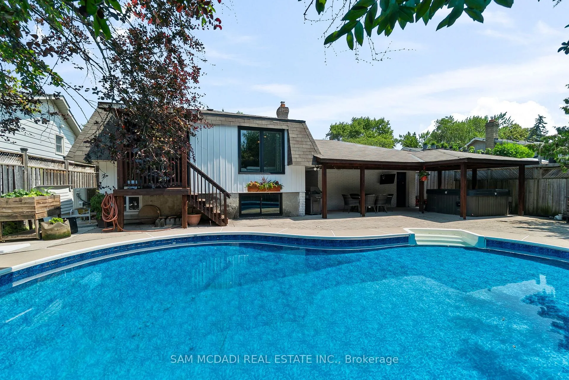 Photo 35 of 496 Seymour Drive, Oakville, West — HOMEH