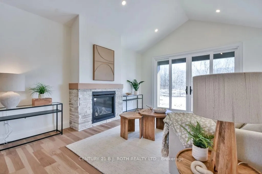 Photo 8 of 287 Centennial Drive, Midland — HOMEH