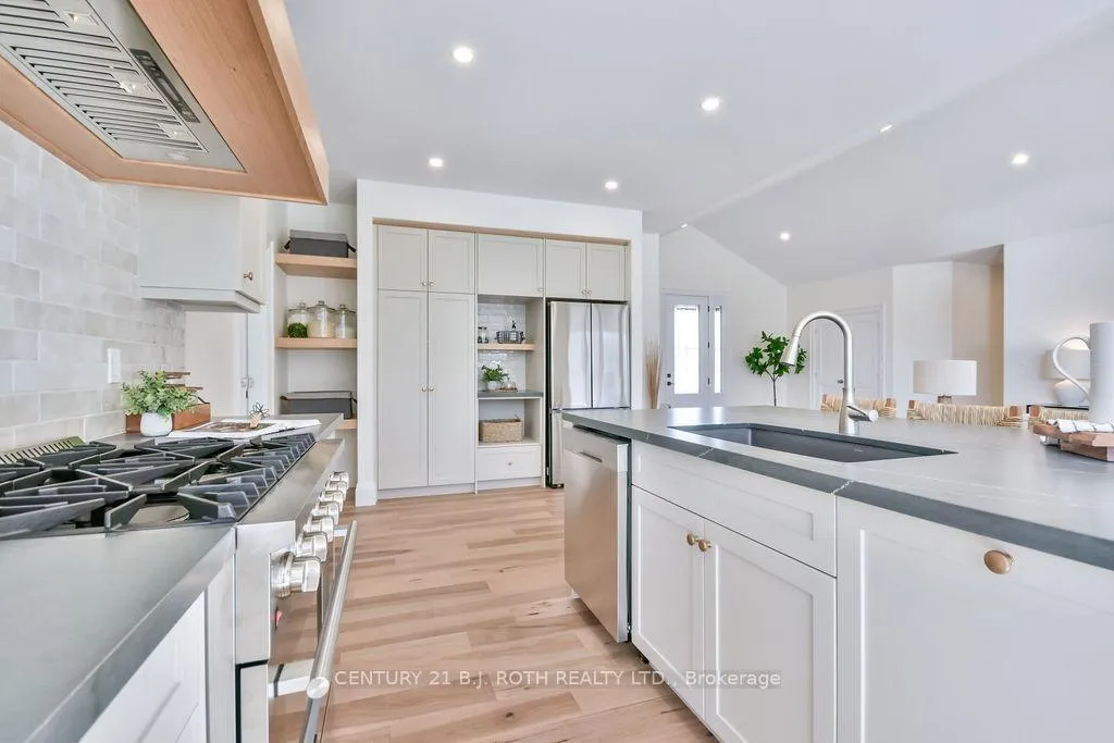 Photo 11 of 287 Centennial Drive, Midland — HOMEH
