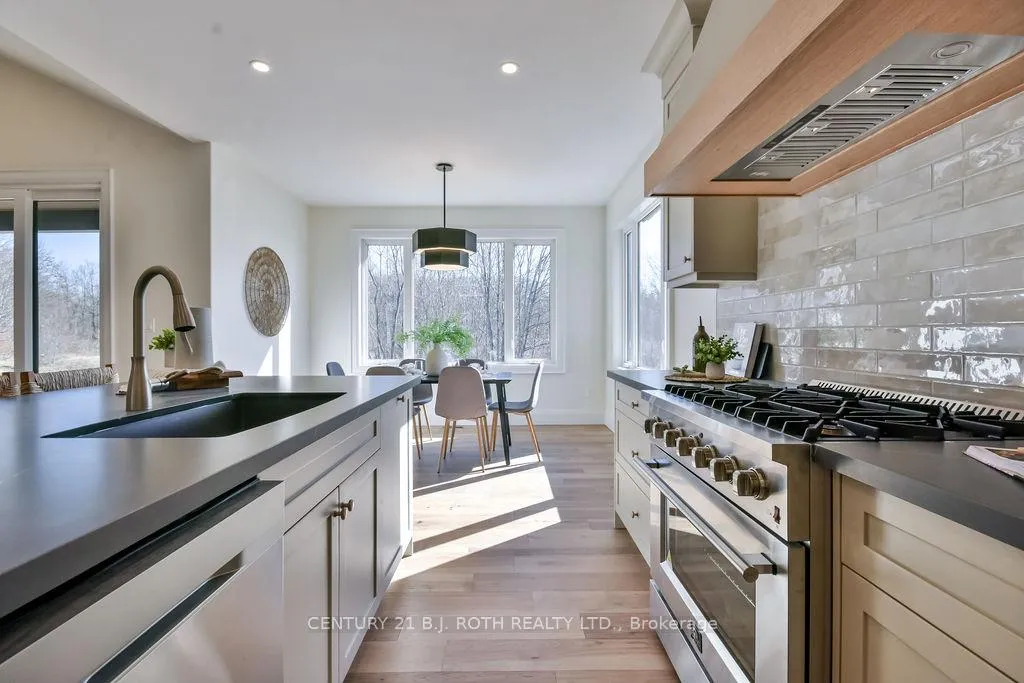 Photo 17 of 287 Centennial Drive, Midland — HOMEH