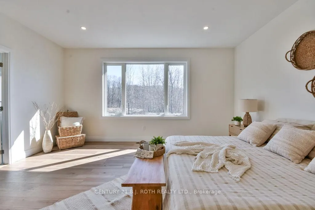 Photo 26 of 287 Centennial Drive, Midland — HOMEH
