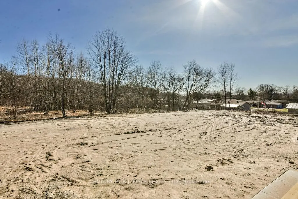 Photo 40 of 287 Centennial Drive, Midland — HOMEH