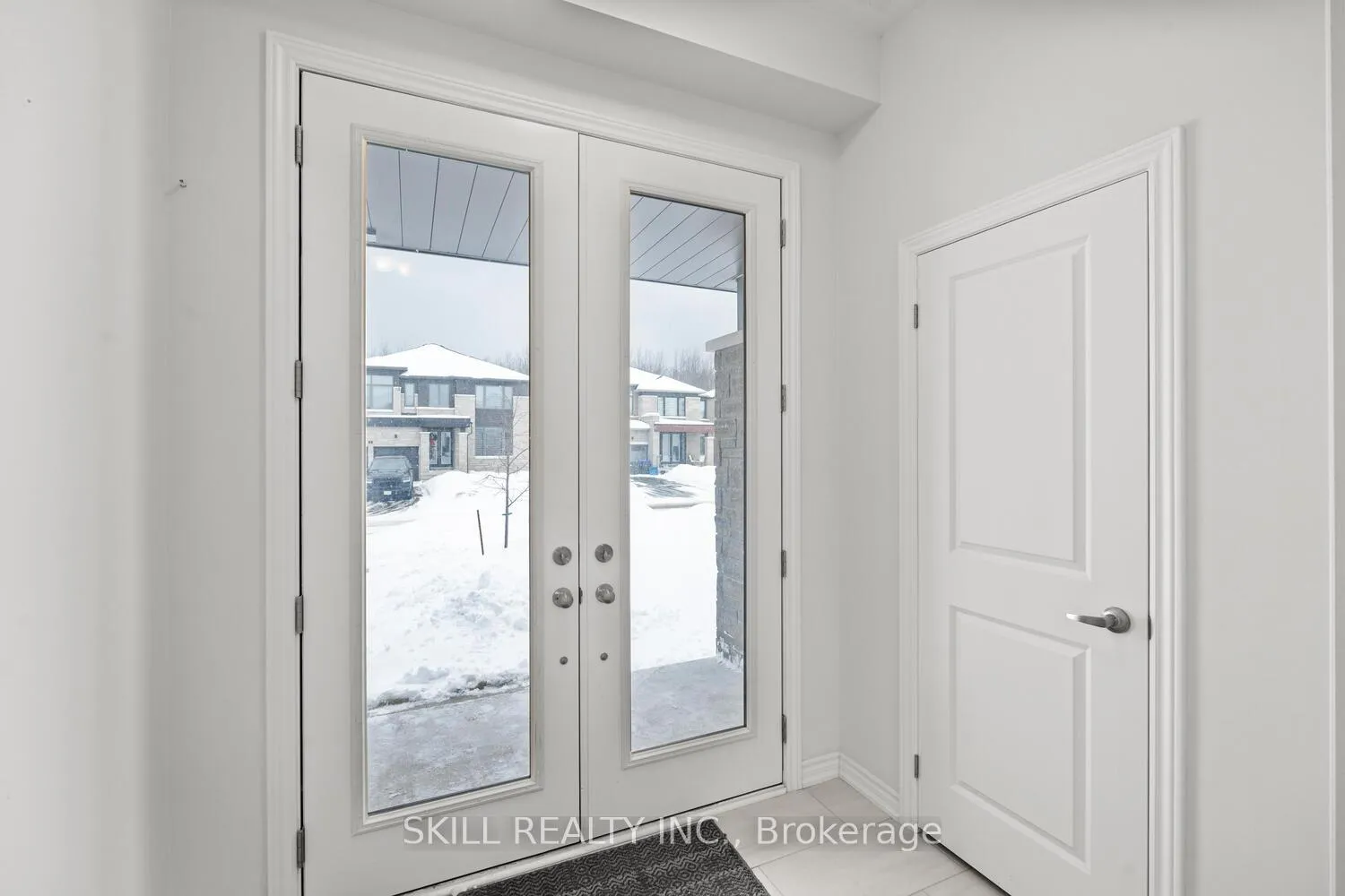 Photo 4 of 18 Del Ray Crescent, Wasaga Beach — HOMEH
