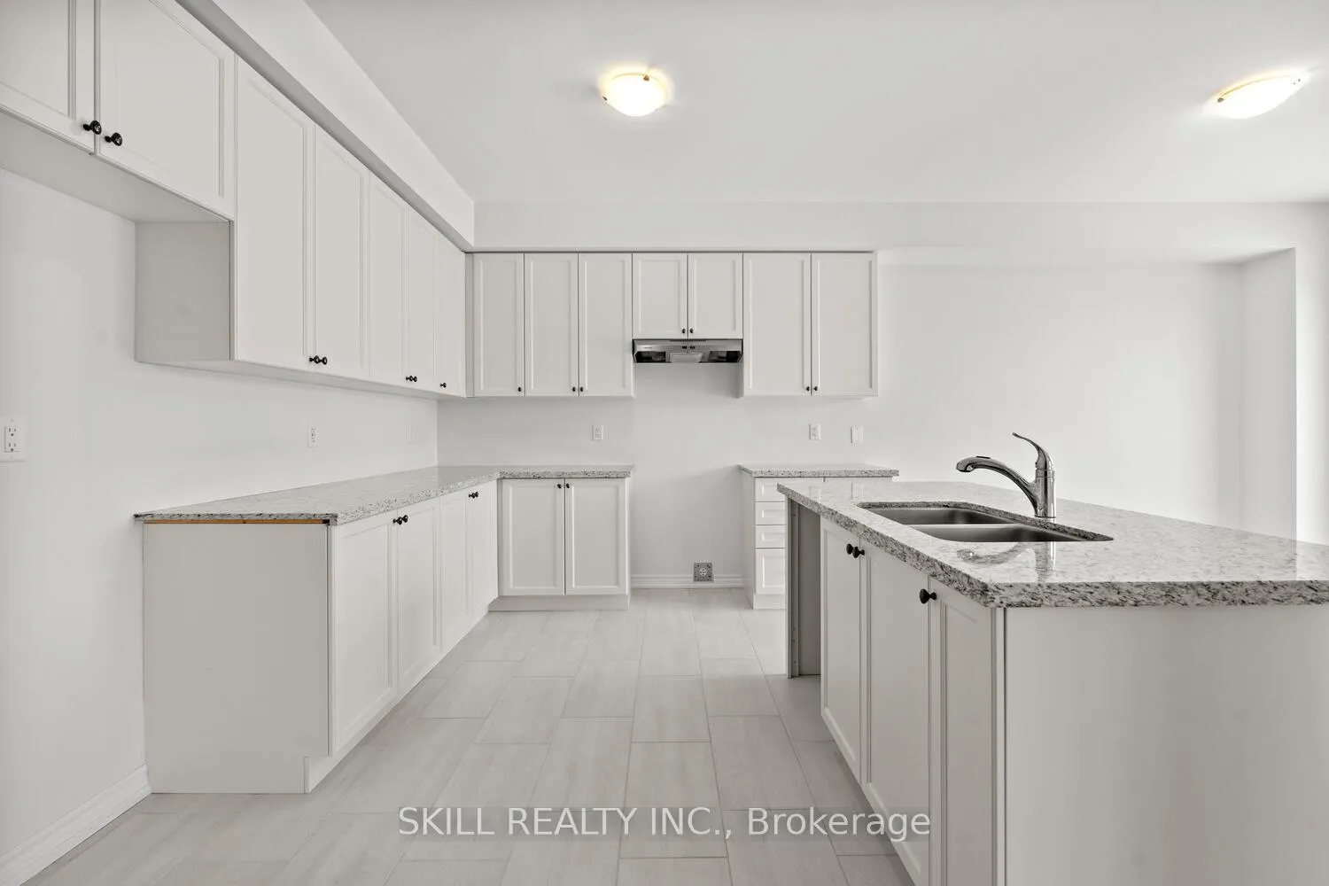 Photo 16 of 18 Del Ray Crescent, Wasaga Beach — HOMEH