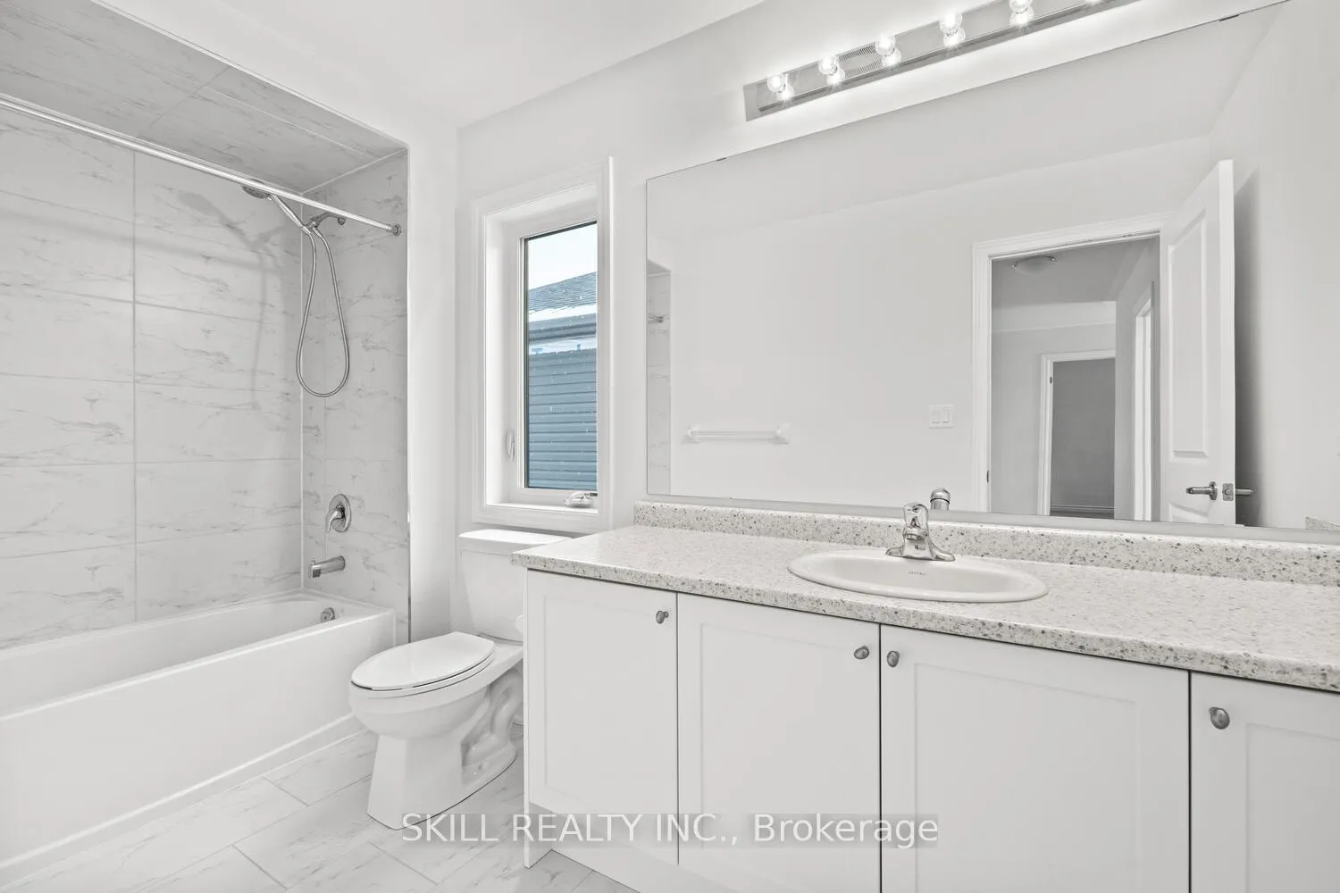 Photo 32 of 18 Del Ray Crescent, Wasaga Beach — HOMEH