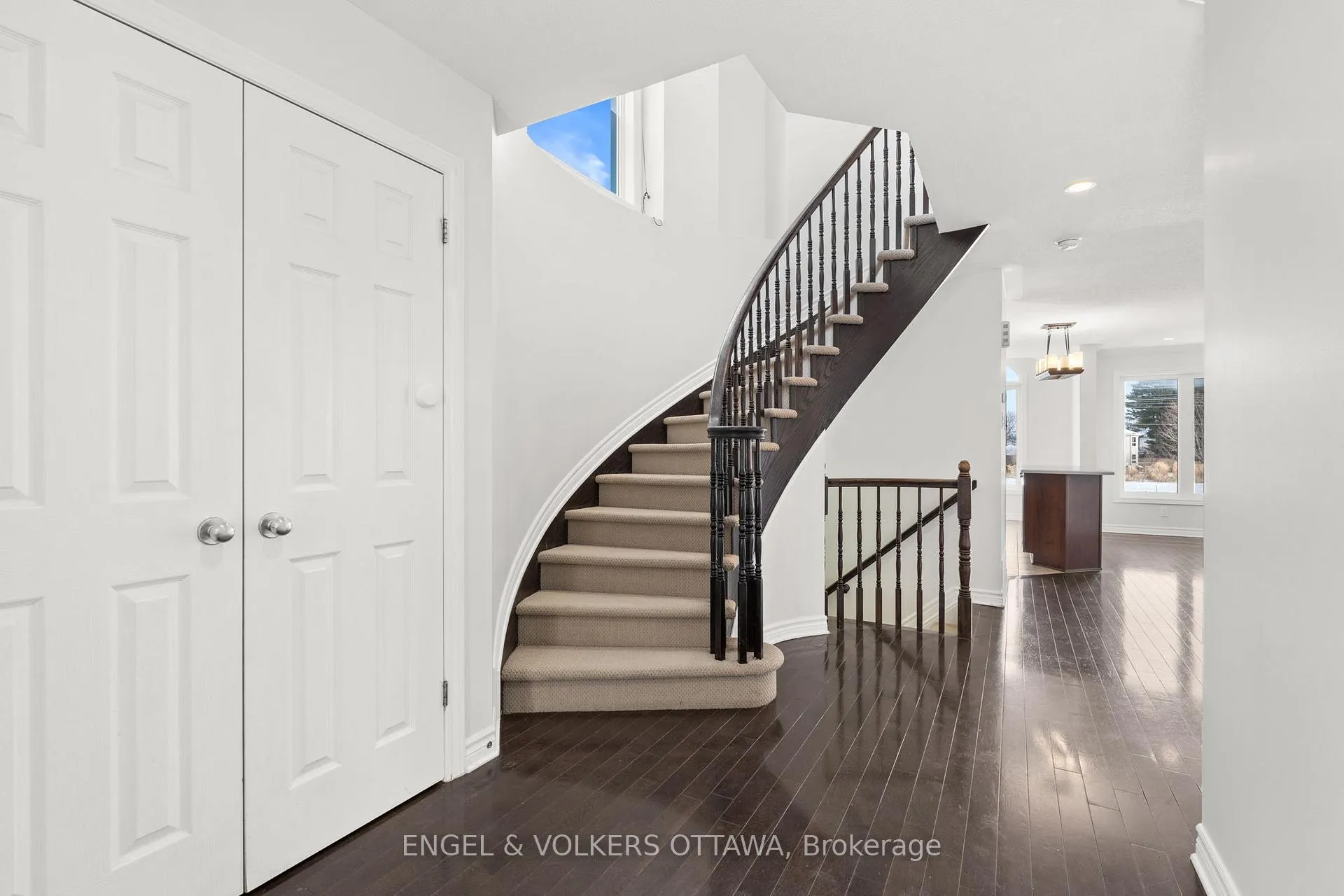 Photo 4 of 238 Forestbrook Street, Ottawa, Kanata - Morgan's Grant/South March — HOMEH