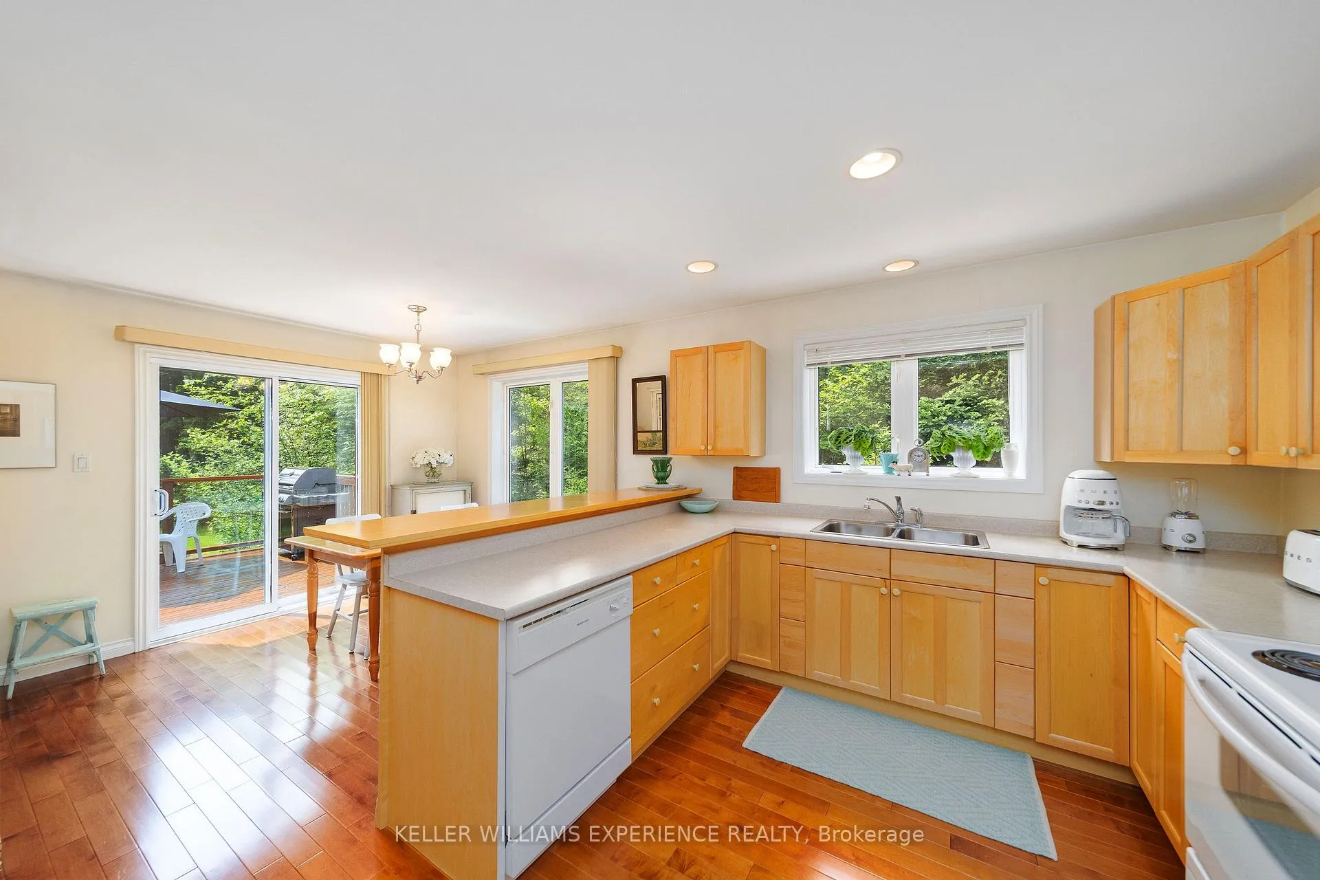 Photo 10 of 1065 Forrester Trail, Bracebridge, Macaulay — HOMEH