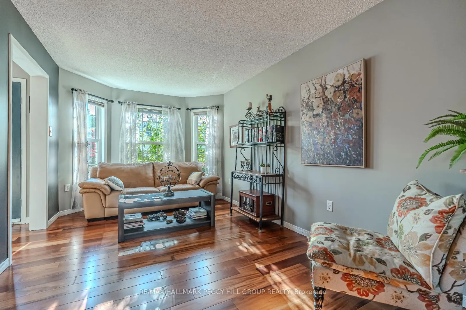 Photo 8 of 34 Ward Drive, Barrie, Painswick North — HOMEH
