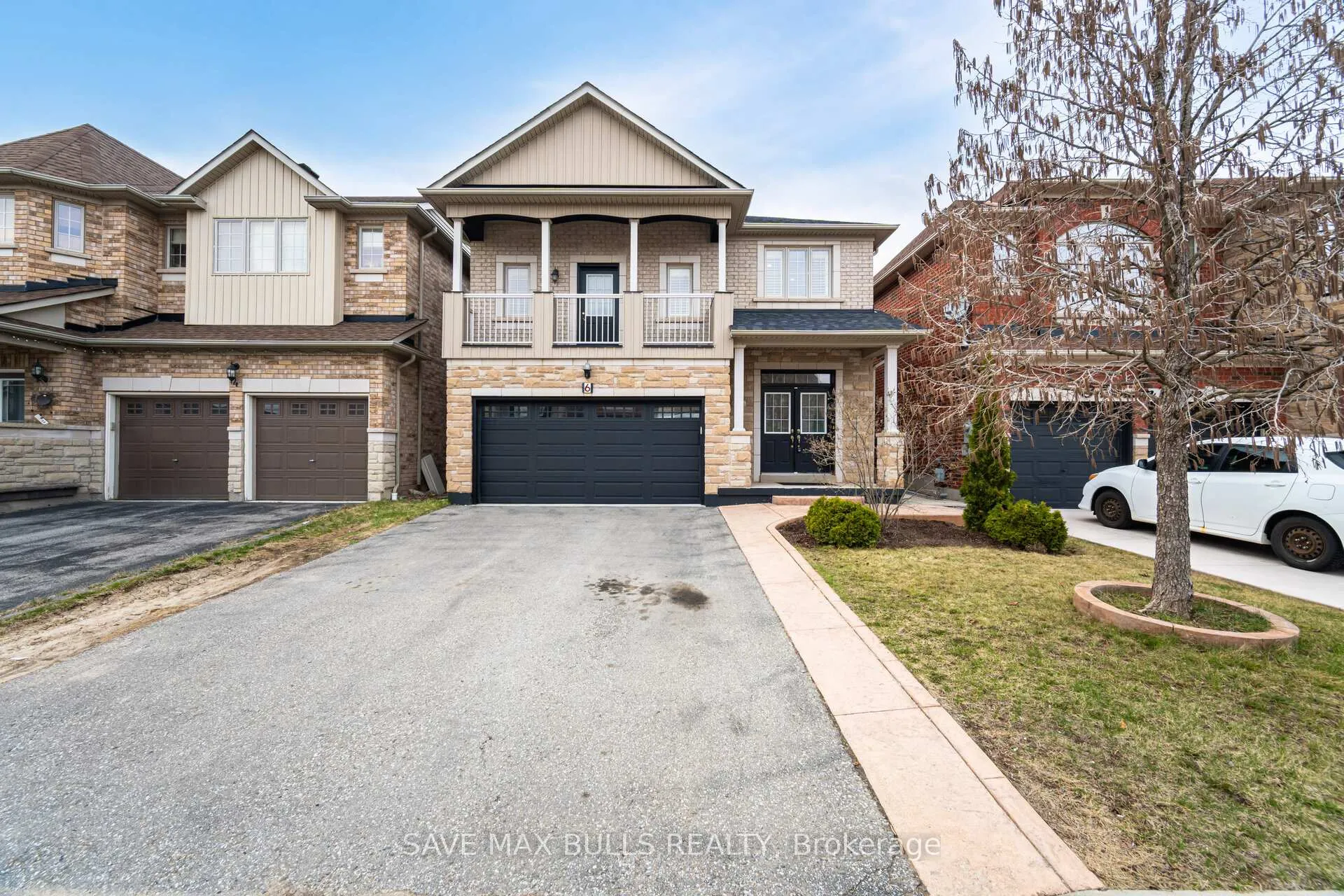Photo 2 of 6 Iverson Drive, Brampton, Credit Valley — HOMEH