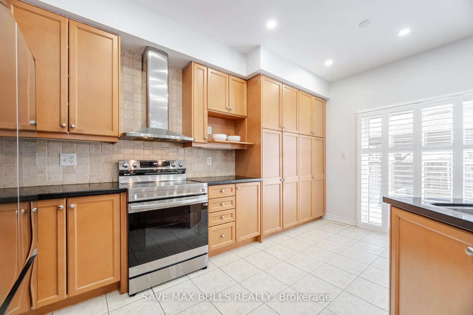 Photo 15 of 6 Iverson Drive, Brampton, Credit Valley — HOMEH