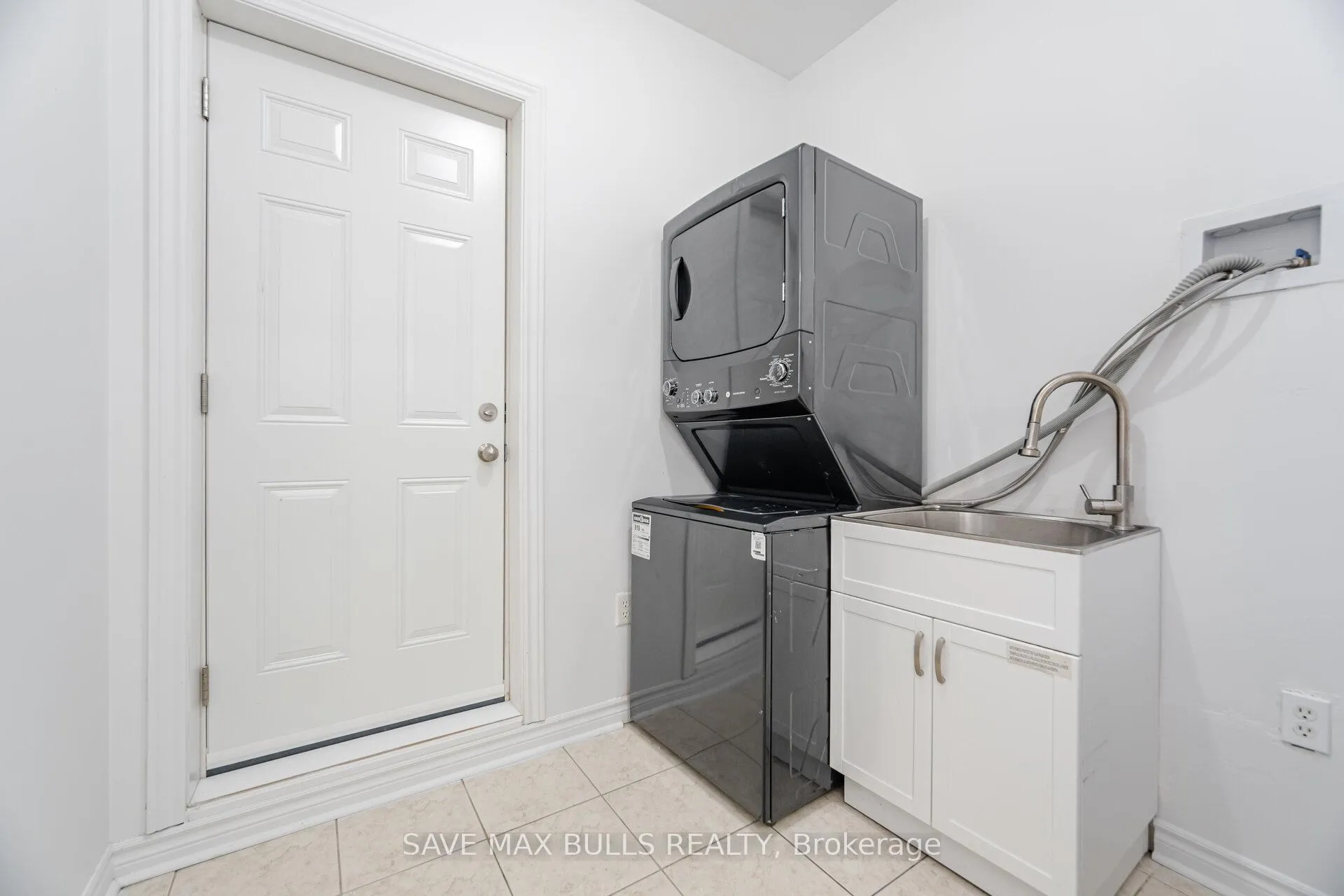 Photo 19 of 6 Iverson Drive, Brampton, Credit Valley — HOMEH