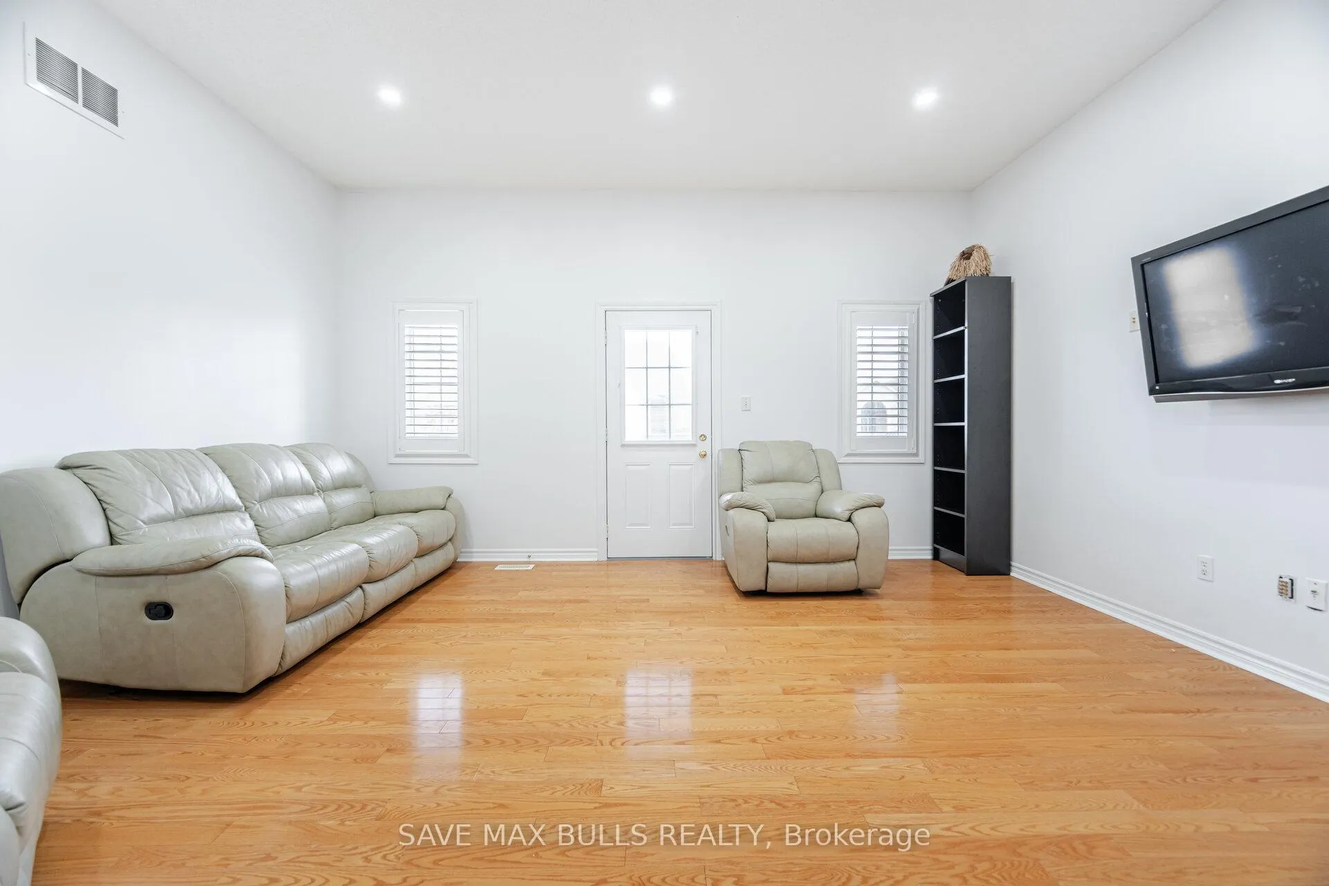Photo 21 of 6 Iverson Drive, Brampton, Credit Valley — HOMEH