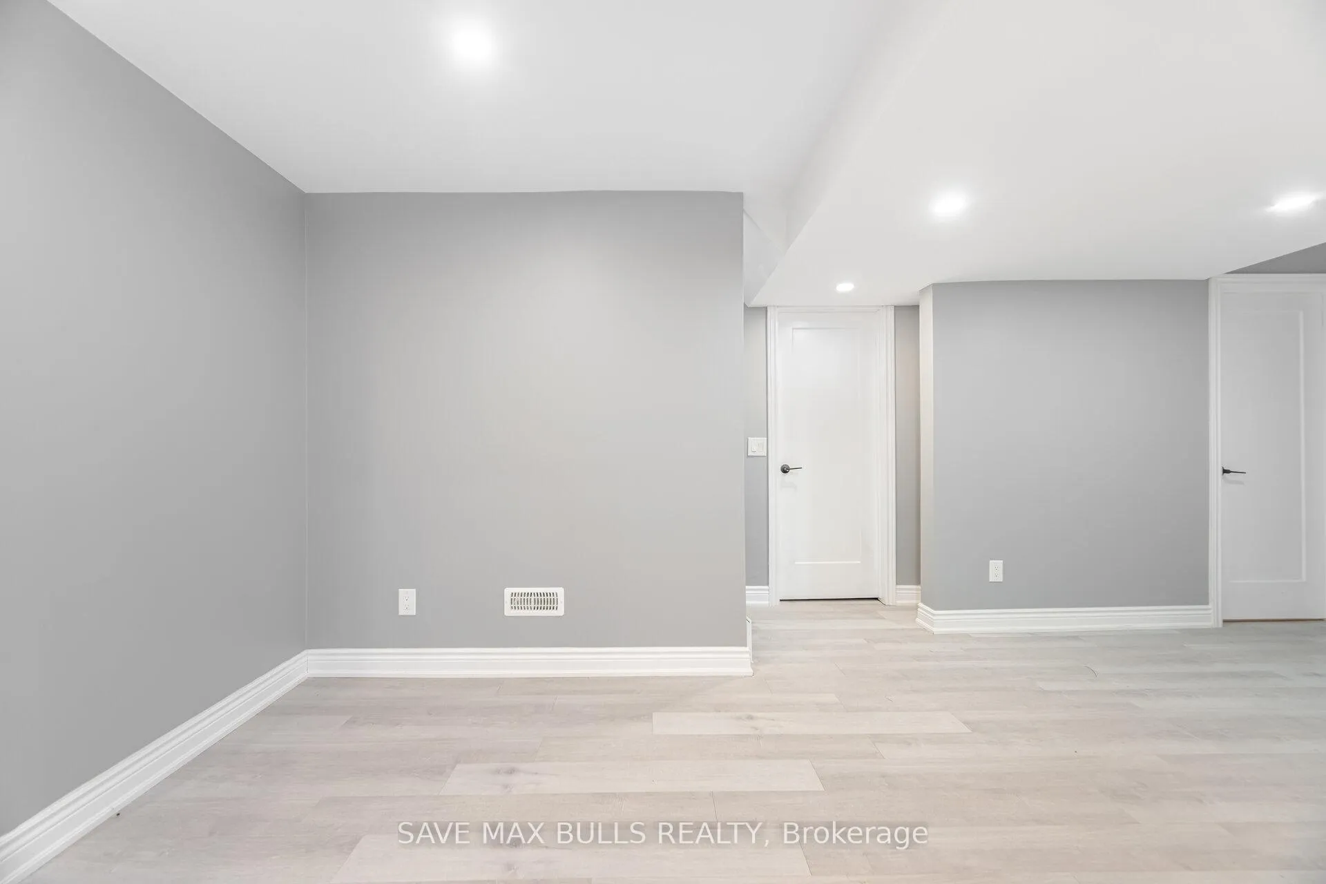 Photo 35 of 6 Iverson Drive, Brampton, Credit Valley — HOMEH