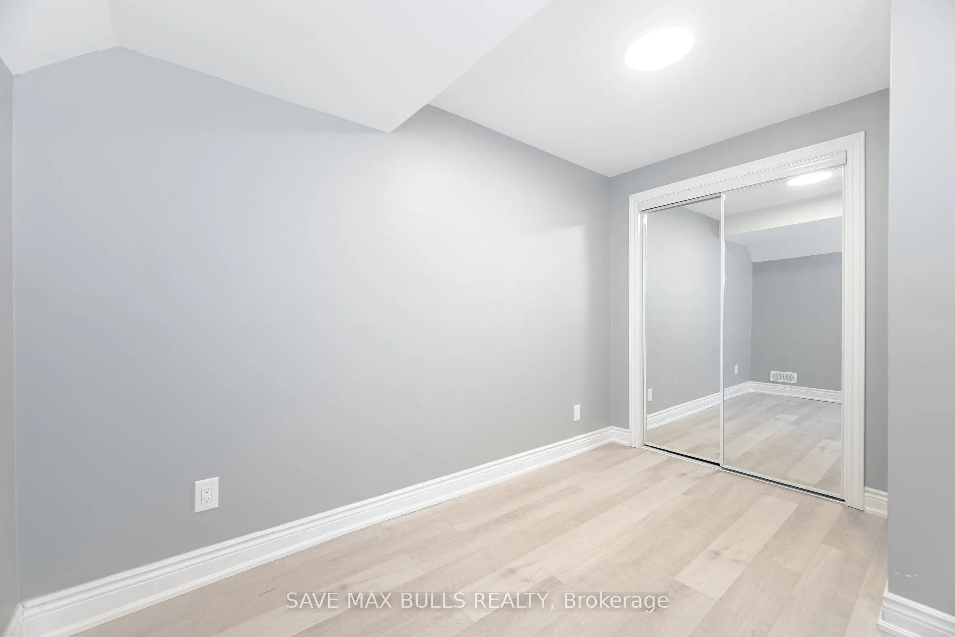 Photo 43 of 6 Iverson Drive, Brampton, Credit Valley — HOMEH