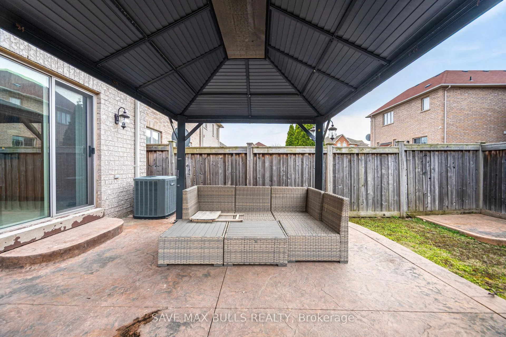 Photo 49 of 6 Iverson Drive, Brampton, Credit Valley — HOMEH