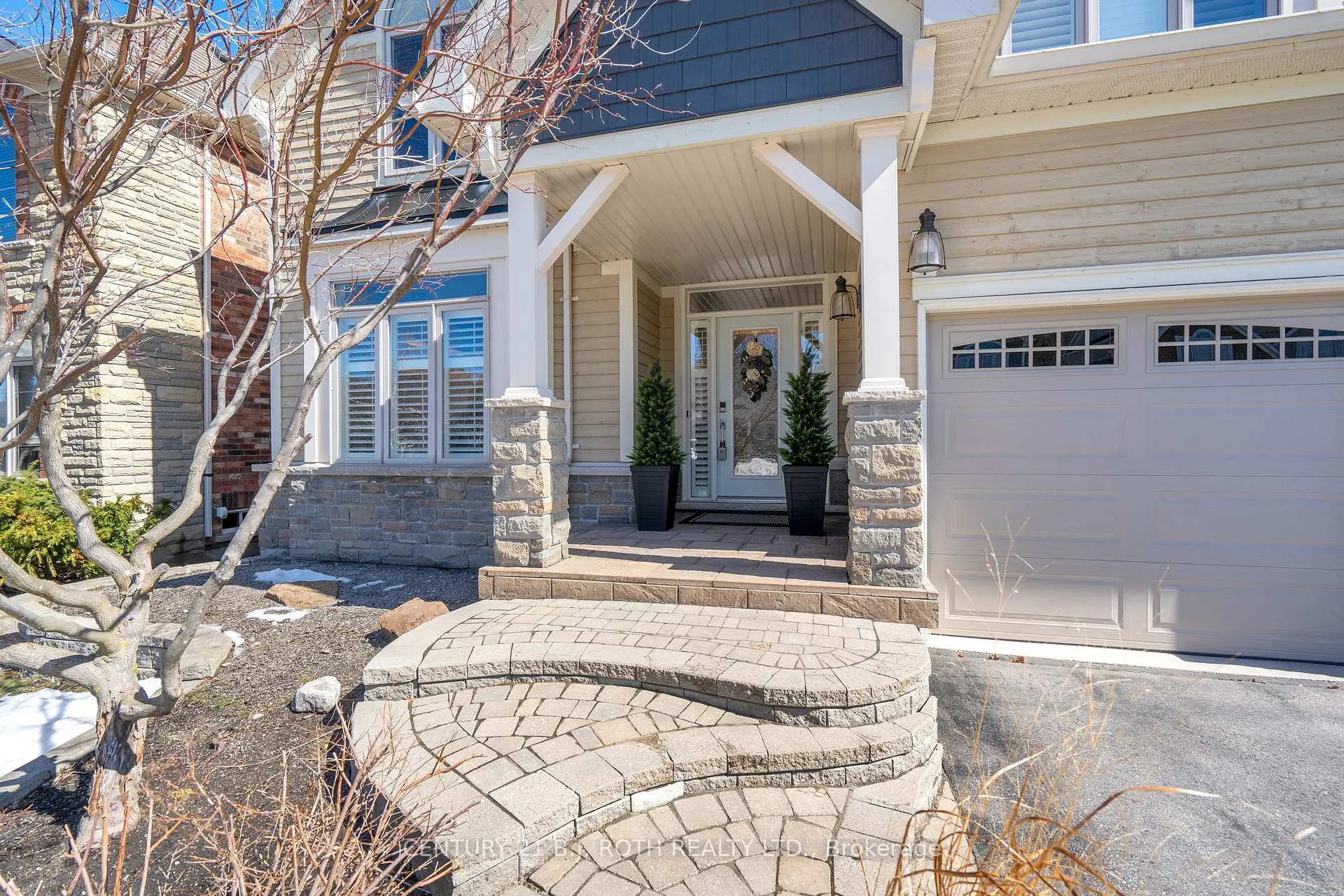Photo 3 of 39 Turner Drive, Barrie, Innis-Shore — HOMEH