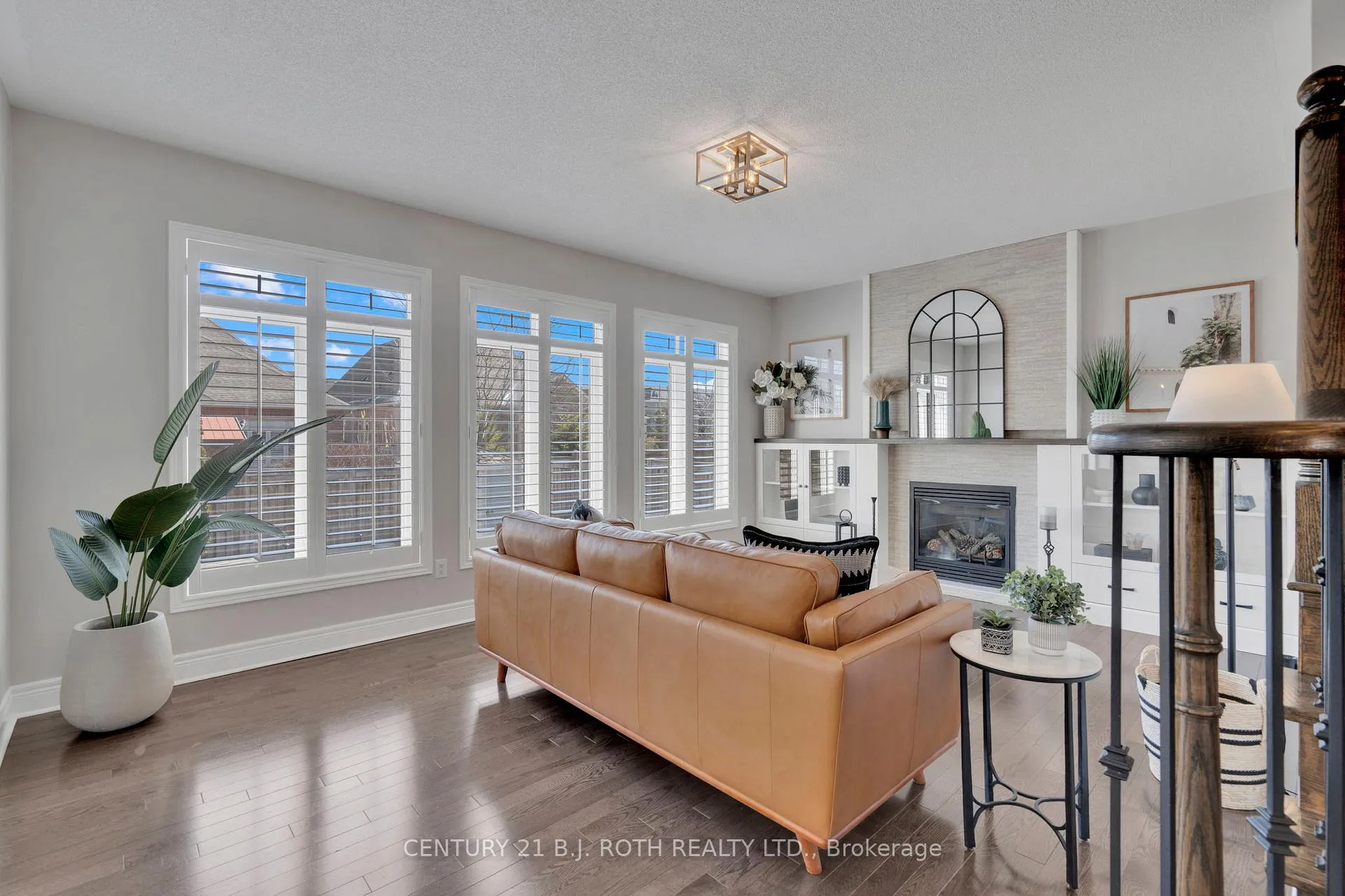 Photo 9 of 39 Turner Drive, Barrie, Innis-Shore — HOMEH
