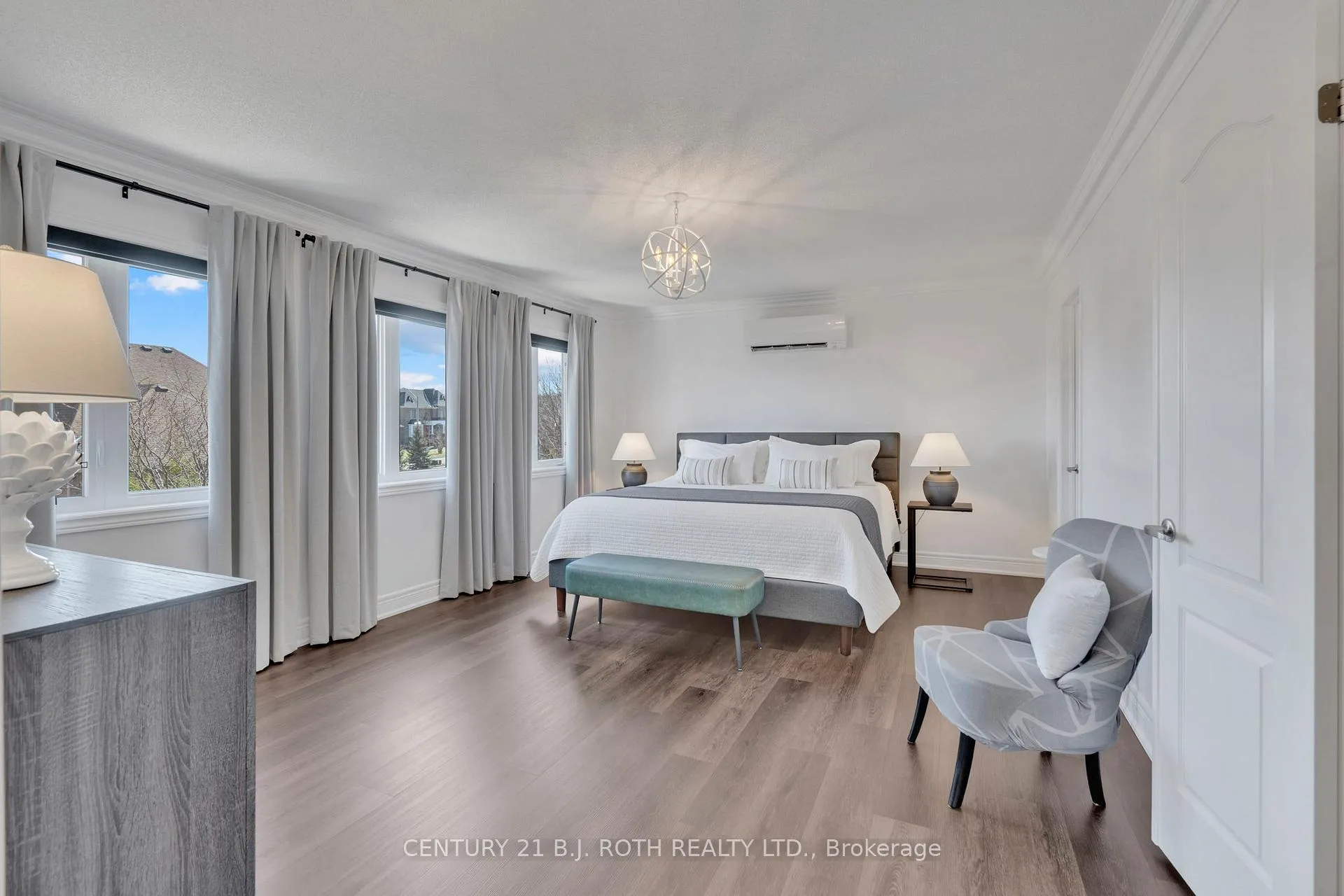 Photo 16 of 39 Turner Drive, Barrie, Innis-Shore — HOMEH