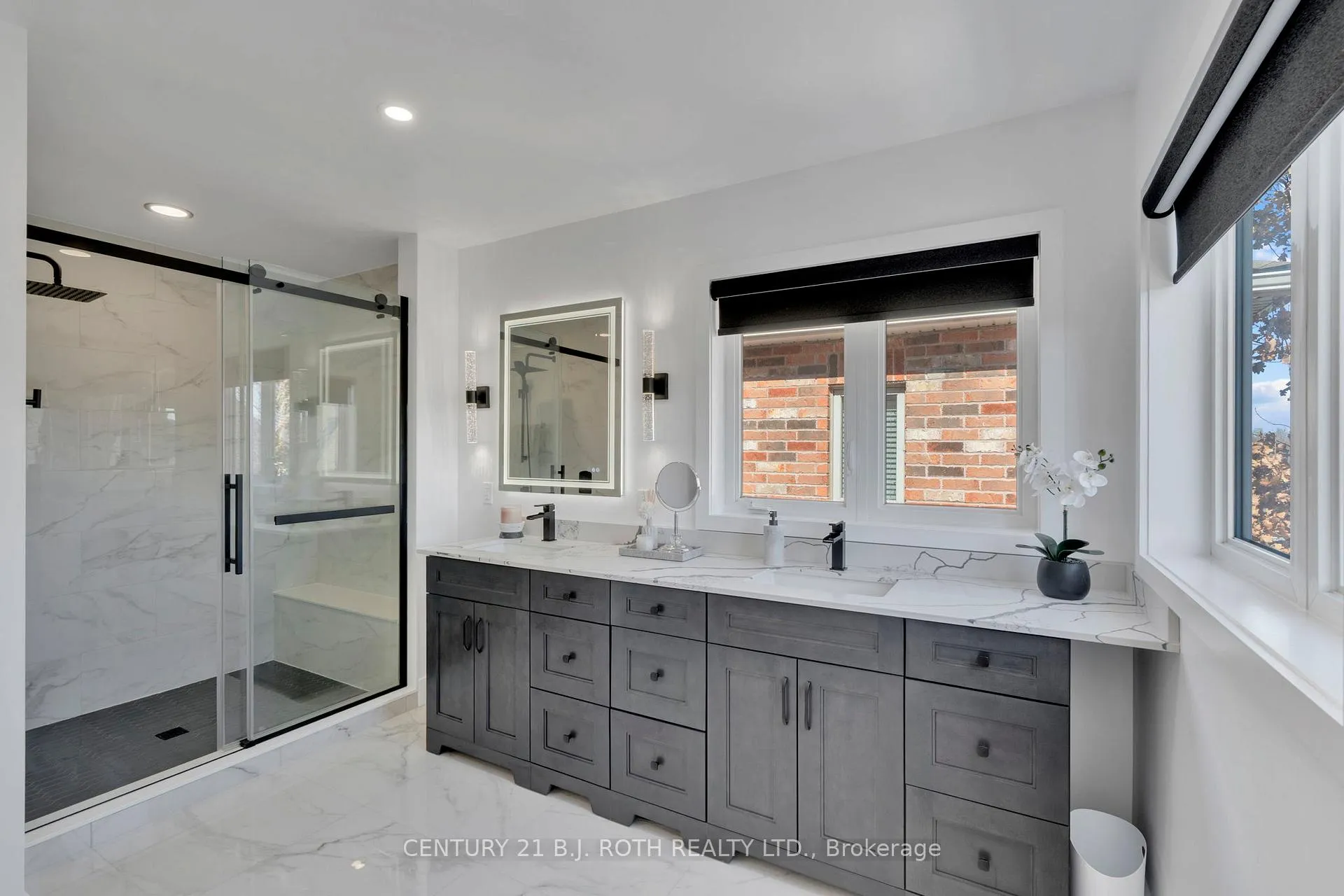 Photo 19 of 39 Turner Drive, Barrie, Innis-Shore — HOMEH