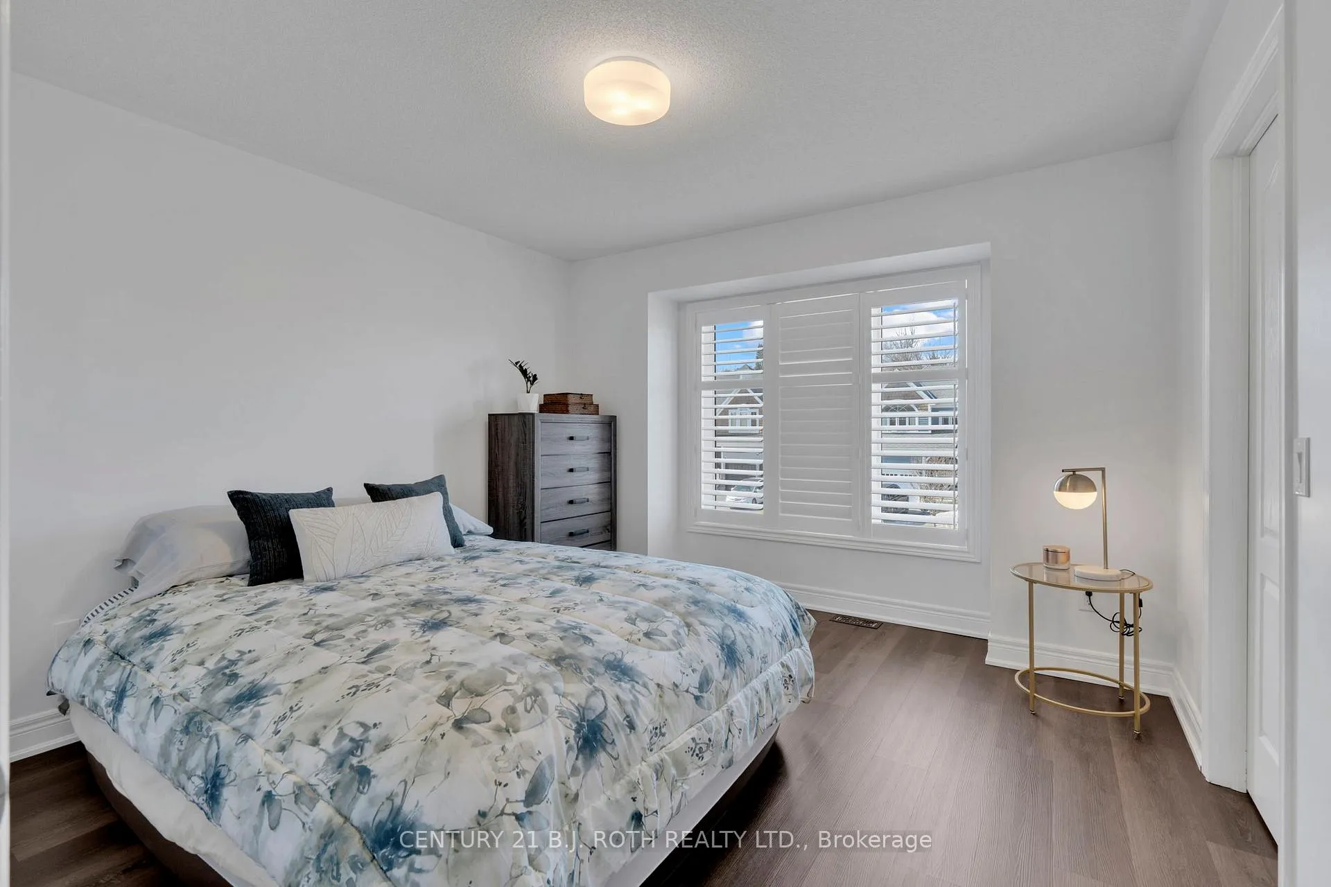 Photo 25 of 39 Turner Drive, Barrie, Innis-Shore — HOMEH