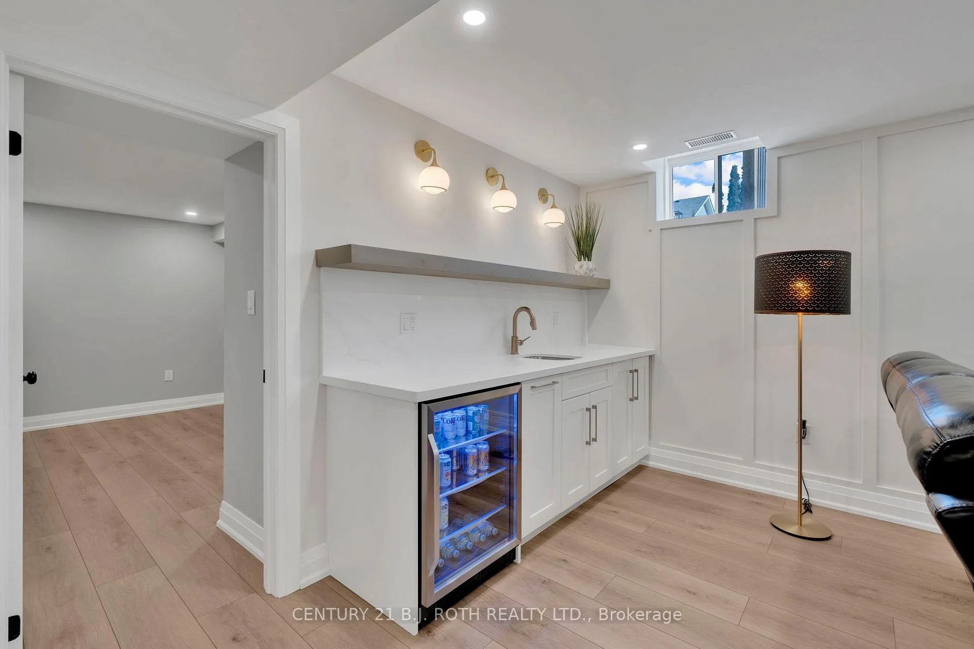 Photo 29 of 39 Turner Drive, Barrie, Innis-Shore — HOMEH