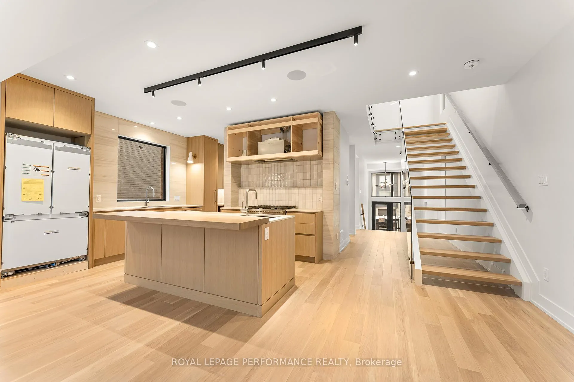 Photo 10 of 304 Selby Avenue, Ottawa, Westboro North — HOMEH