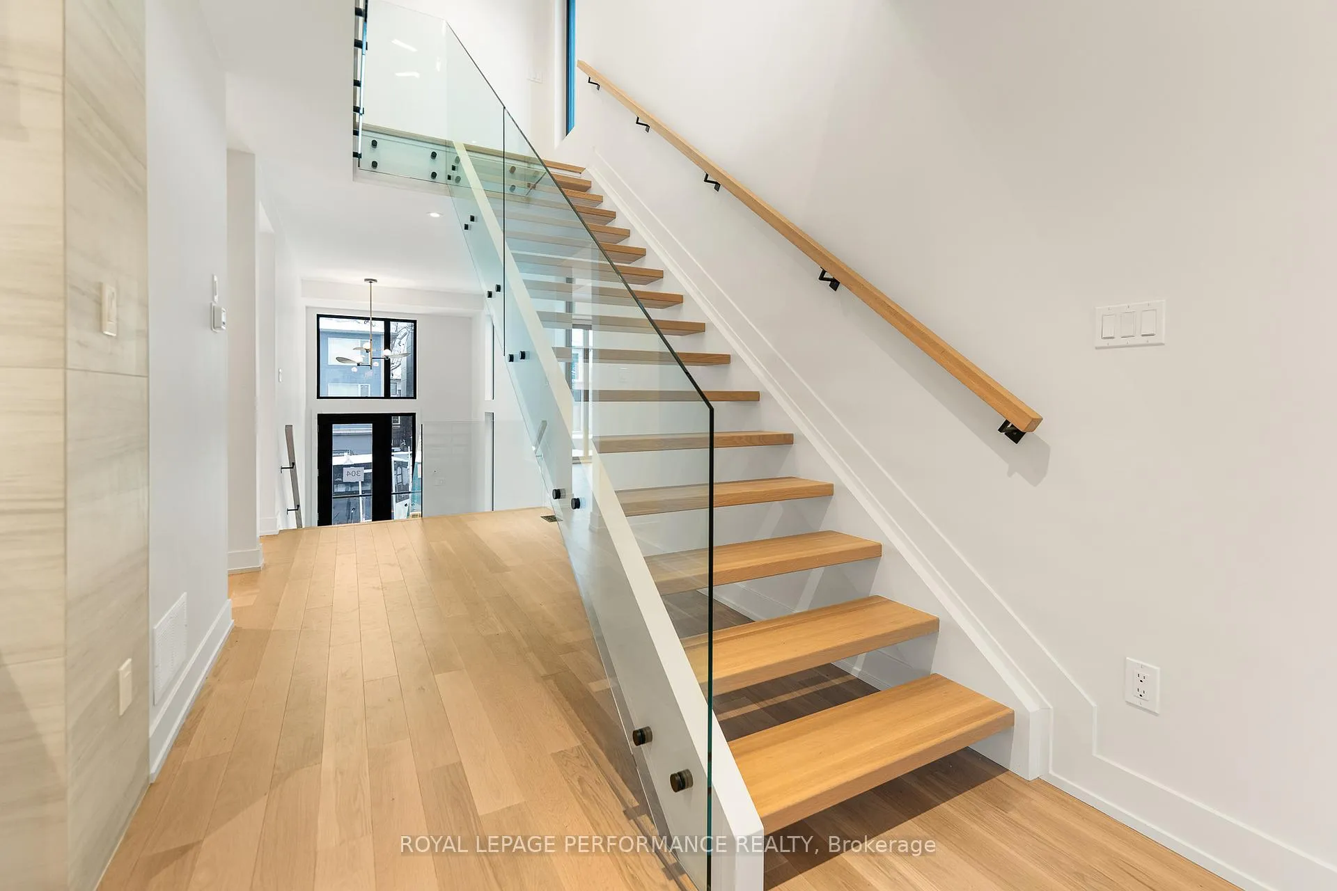 Photo 21 of 304 Selby Avenue, Ottawa, Westboro North — HOMEH