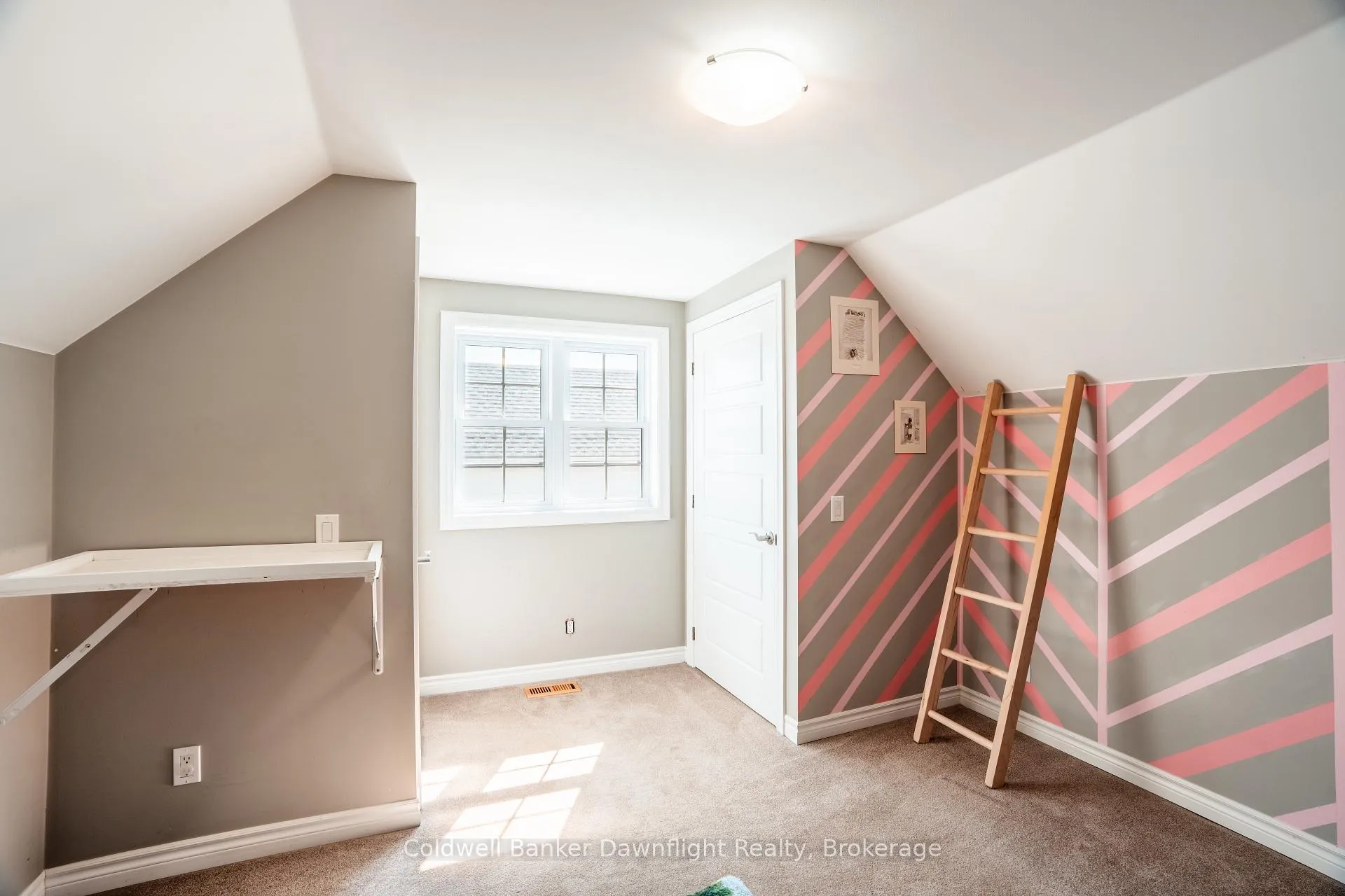 Photo 23 of 156 Richmond Street, Bluewater, Hensall — HOMEH