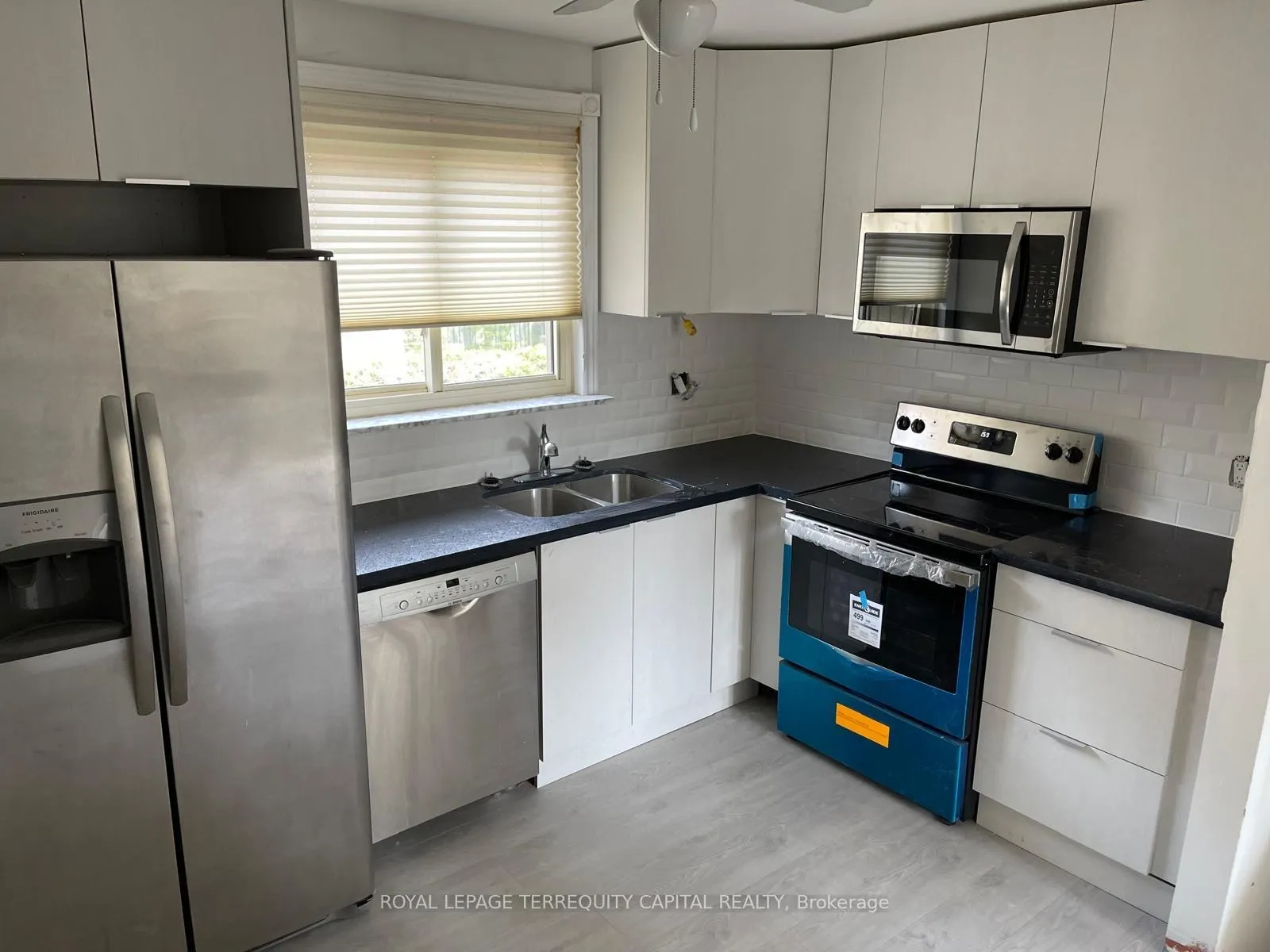 Photo 13 of 76 Lillian Crescent, Barrie, Sunnidale — HOMEH