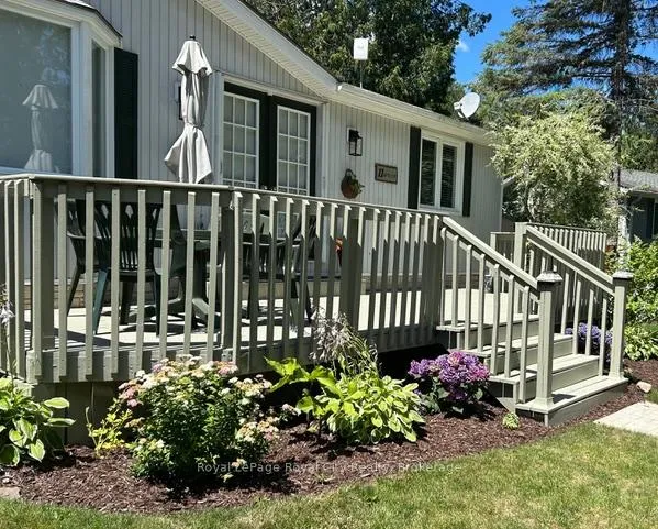 Photo 3 of 11 Spruce Avenue, Puslinch, Rural Puslinch East — HOMEH