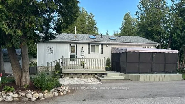 Photo 6 of 11 Spruce Avenue, Puslinch, Rural Puslinch East — HOMEH