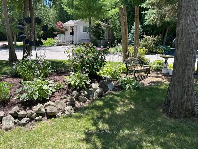 Photo 7 of 11 Spruce Avenue, Puslinch, Rural Puslinch East — HOMEH