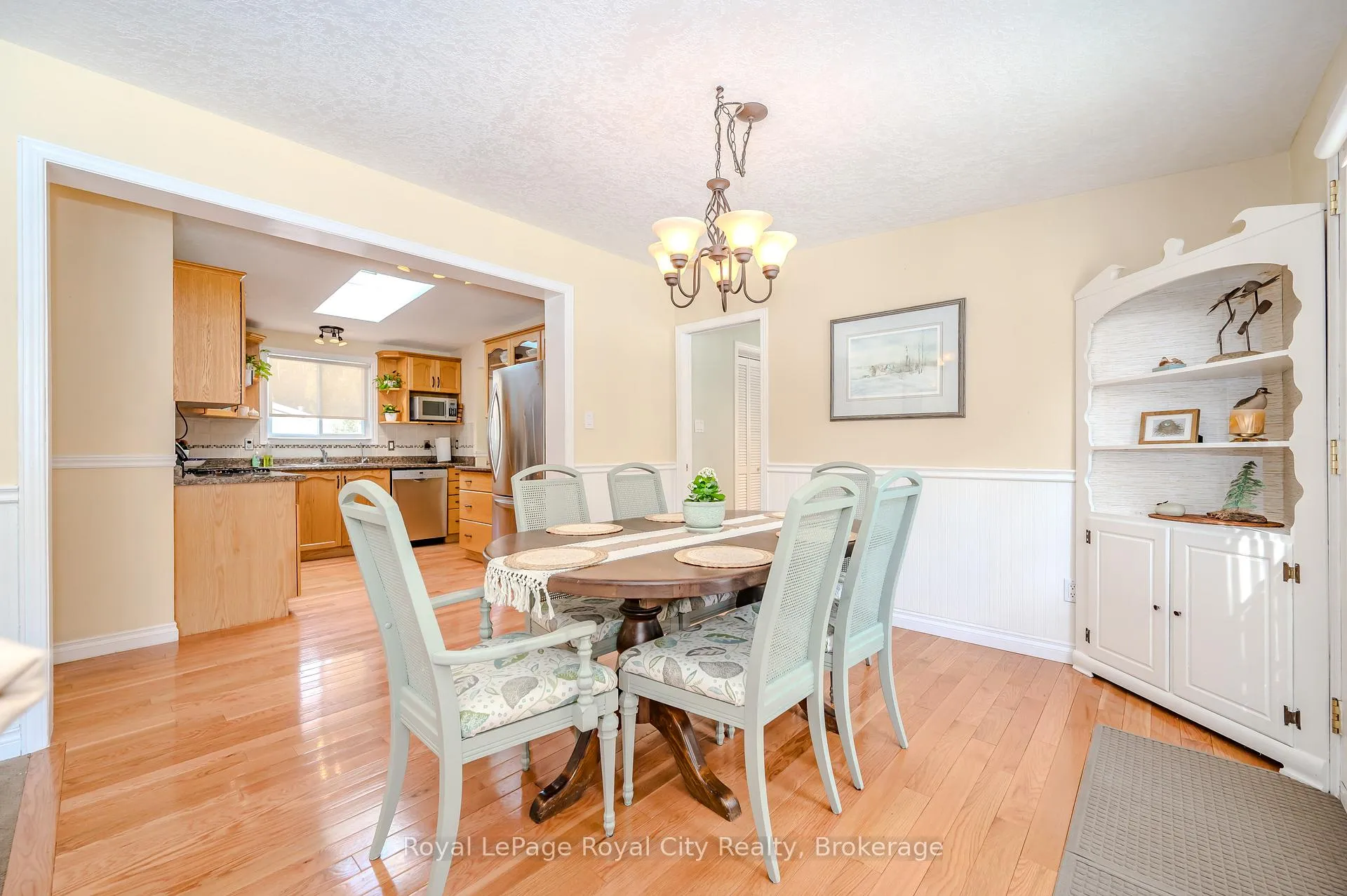 Photo 16 of 11 Spruce Avenue, Puslinch, Rural Puslinch East — HOMEH