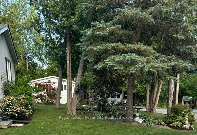 Photo 35 of 11 Spruce Avenue, Puslinch, Rural Puslinch East — HOMEH