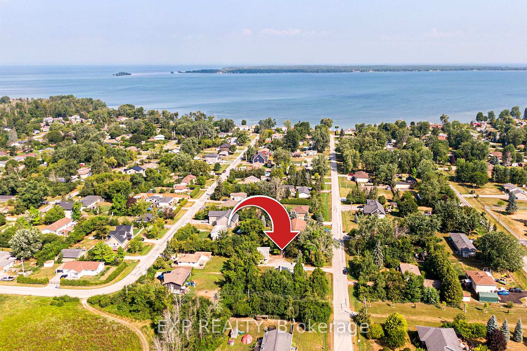 Photo 3 of 76 Sunset Beach Road, Georgina, Virginia — HOMEH