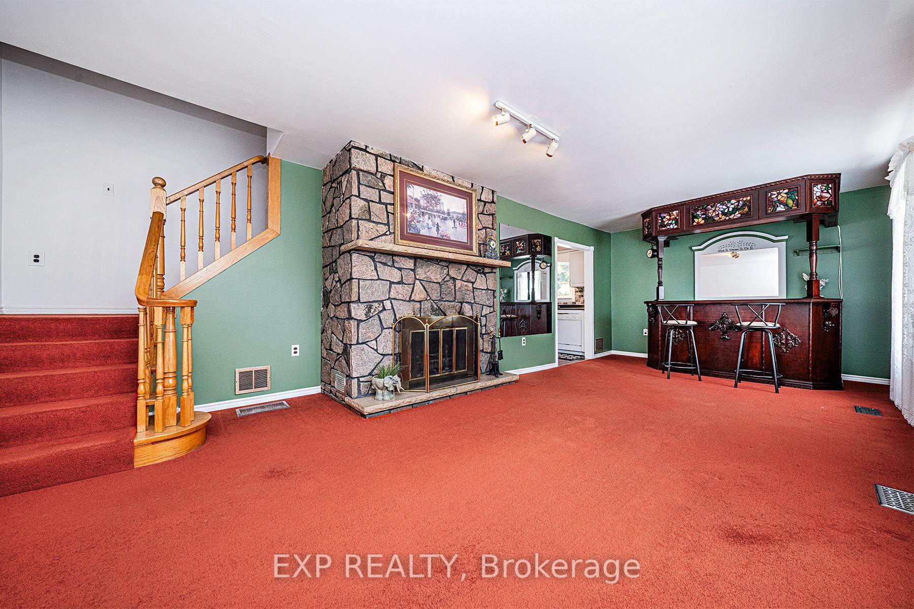 Photo 11 of 76 Sunset Beach Road, Georgina, Virginia — HOMEH