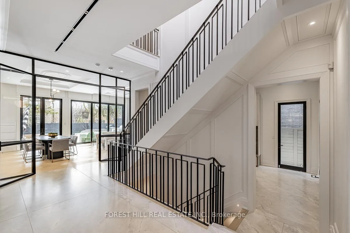 Photo 2 of 227 Strathallan Wood, Toronto, Bedford Park-Nortown — HOMEH