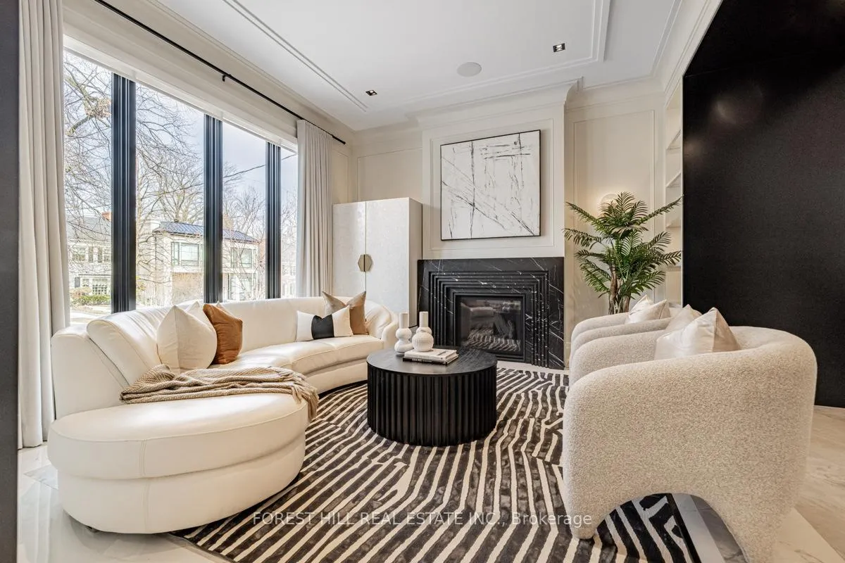 Photo 4 of 227 Strathallan Wood, Toronto, Bedford Park-Nortown — HOMEH