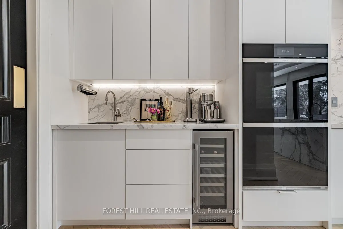 Photo 15 of 227 Strathallan Wood, Toronto, Bedford Park-Nortown — HOMEH