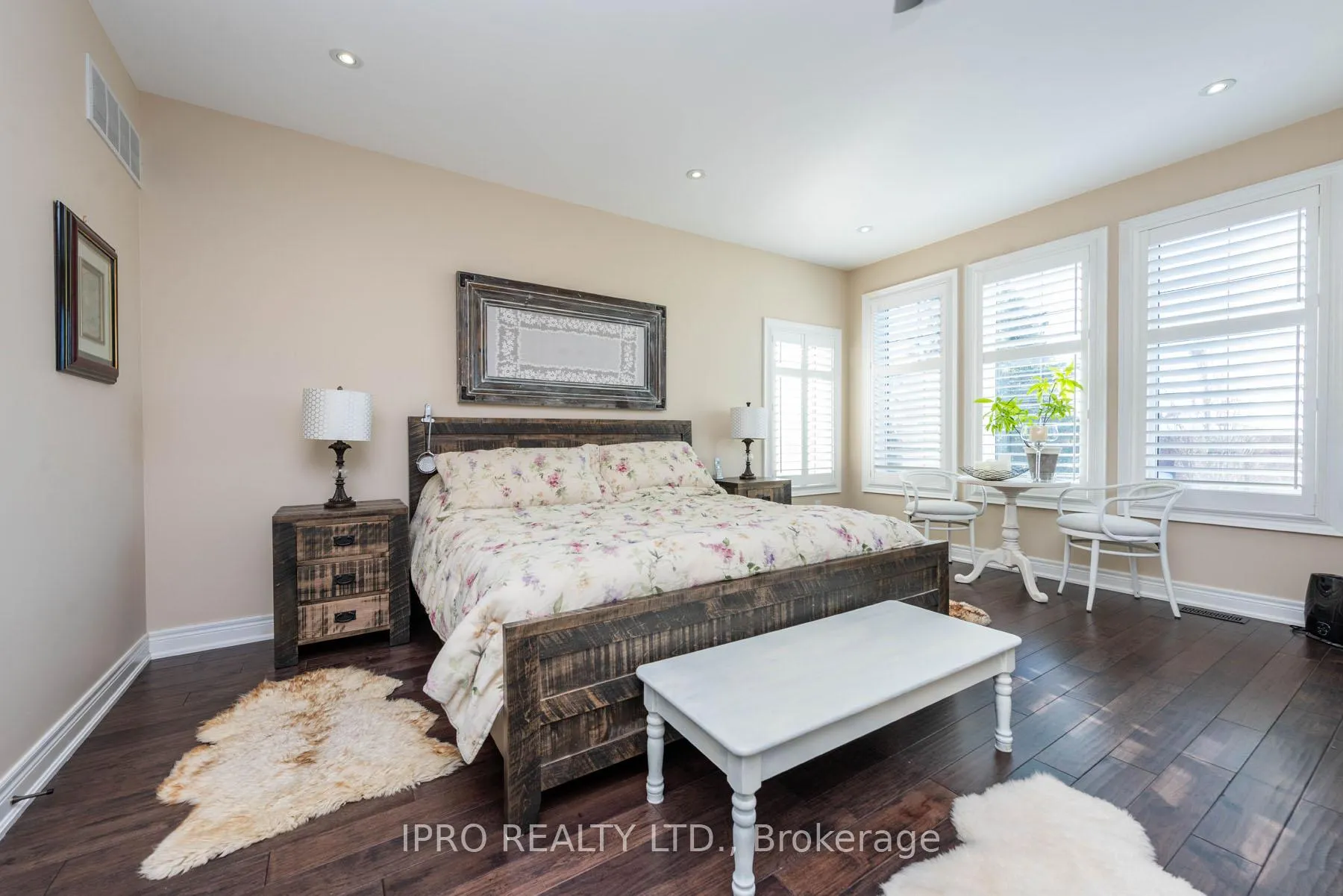 Photo 4 of 120 Braidwood Lake Road, Brampton, Heart Lake — HOMEH